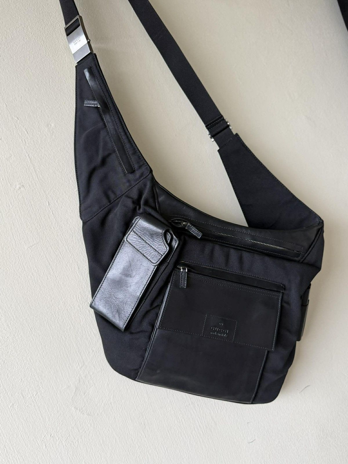 Gucci Gucci 90s Tom Ford Black Nylon & Leather Bag Size ONE SIZE - 3 Thumbnail