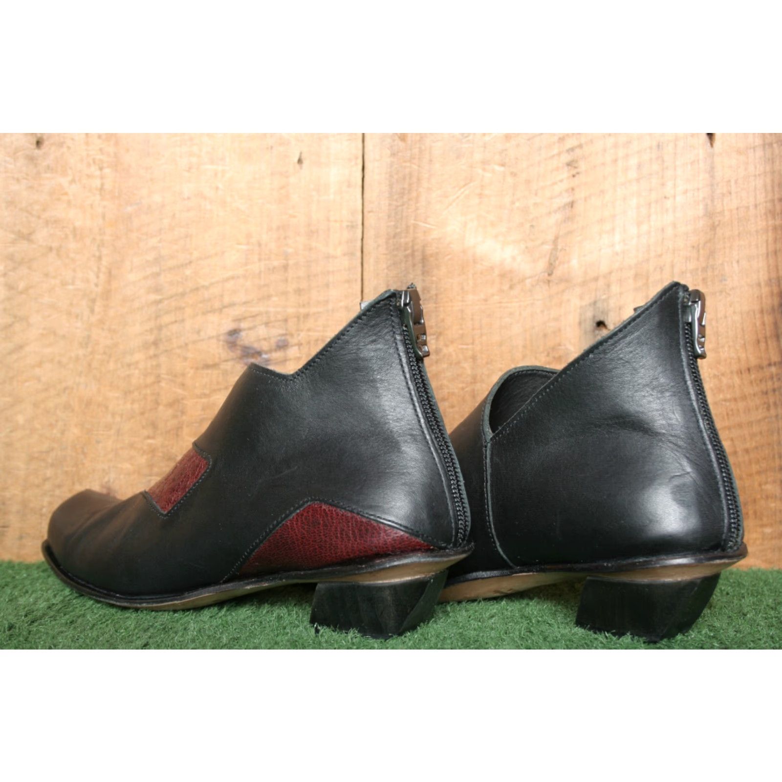 Area VINTAGE CYDWOQ Bootie Leather Black Burgundy 1" Heel Zip US 6 EUR 36 Womens Shoes Size US 6 / IT 36 - 3 Thumbnail