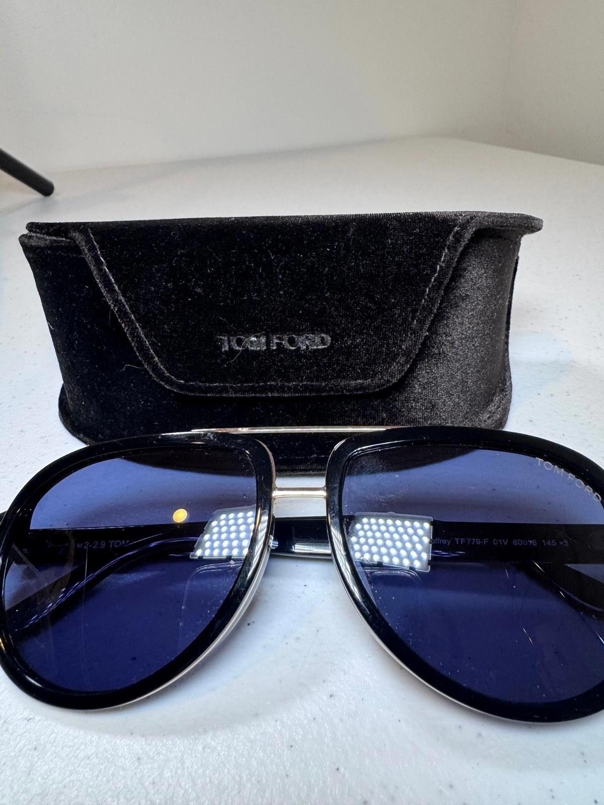 Stylish Tom Ford Aviator Sunglasses with Case - www.tita.cl display picture 3