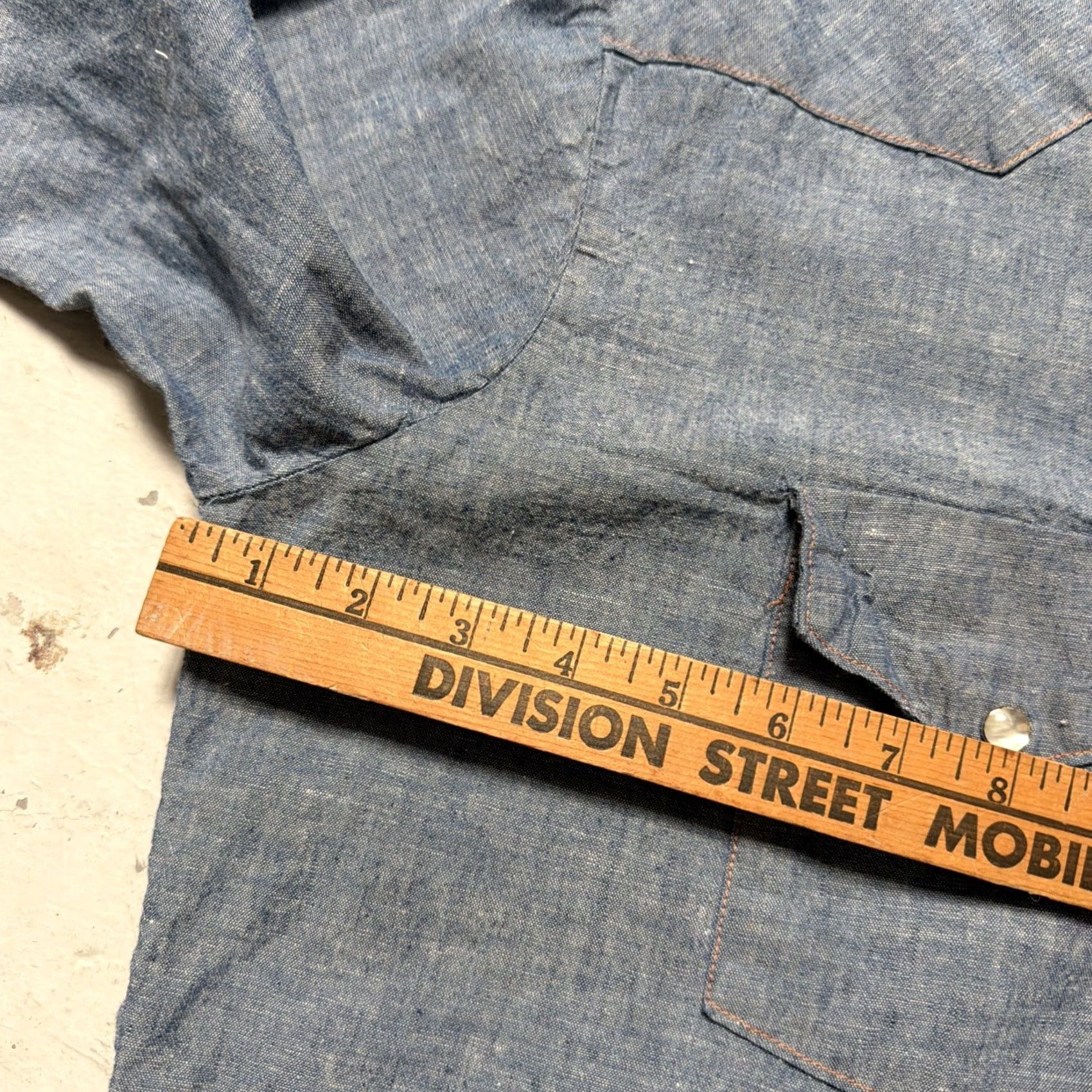 Vintage VINTAGE Big Mac Shirt Unisex Adults Long Sleeve Blues Cotton Chambray Snap Work Ranch Barn 70s Western 100% Selvedge L Size US L / EU 52-54 / 3 - 3 Thumbnail