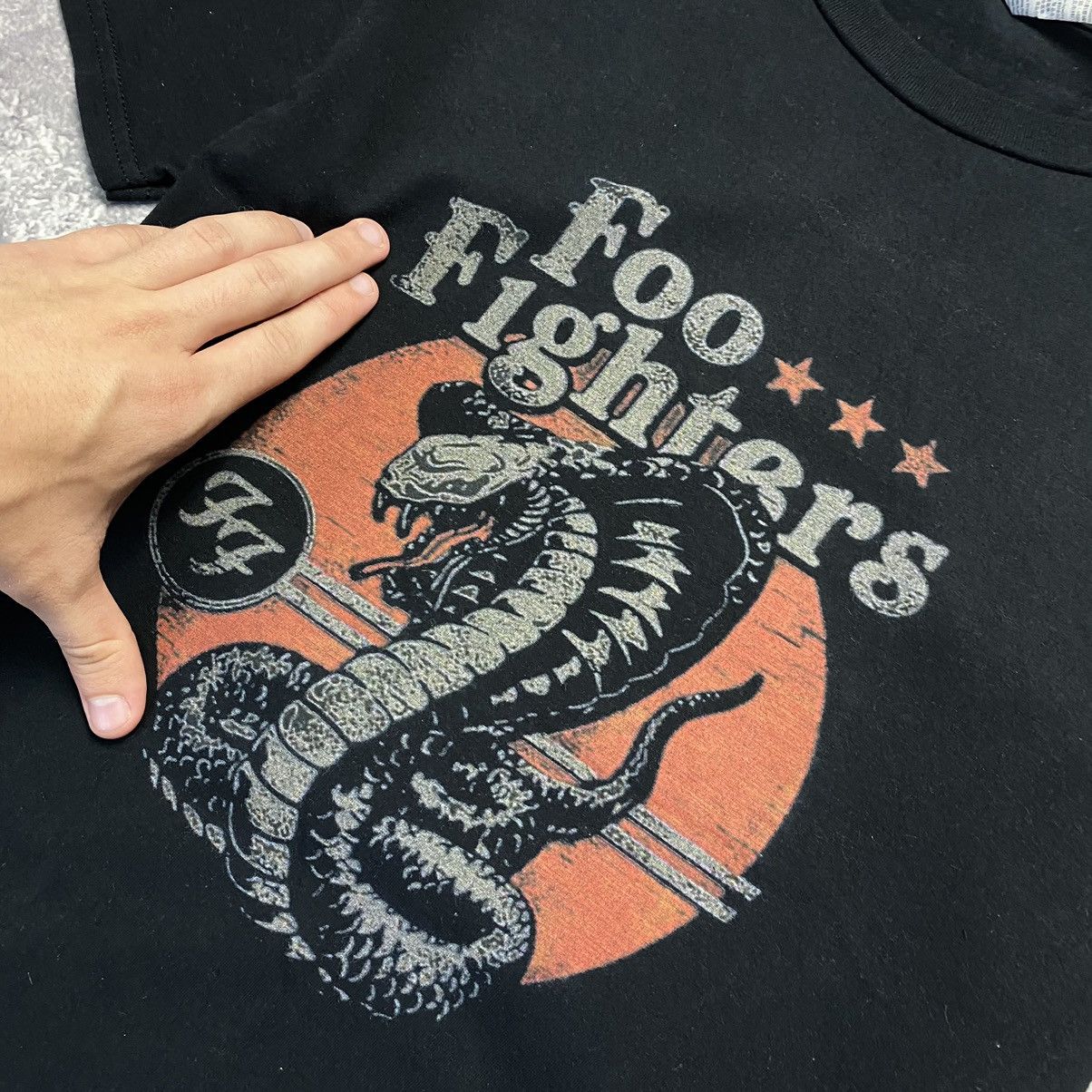 Band Tees Vintage Foo Fighters Big Snake logo 90’s rock band tee Size US M / EU 48-50 / 2 - 4 Thumbnail