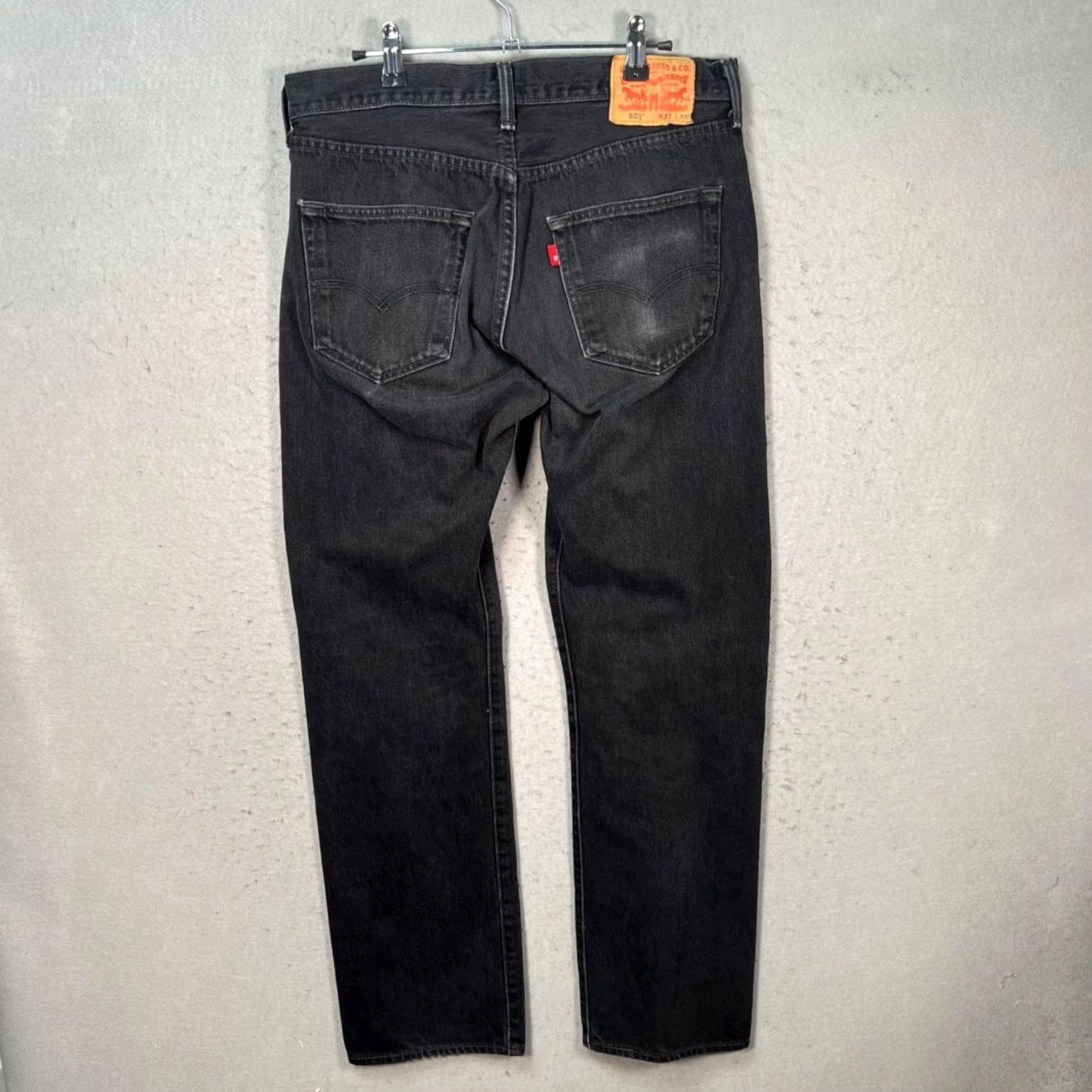 Levi's Levi's 501 Jeans Regular Straight Denim Black 501 Series Mens 33x30 Cotton Button Closure Vintage 0? Size US 33 - 2 Thumbnail