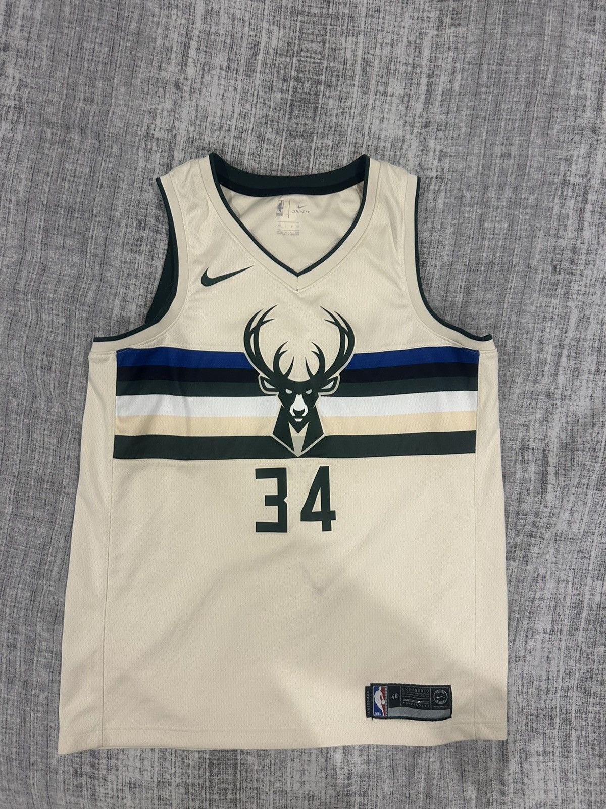 NBA Giannis Antetokounpo Jersey - Large Size US L / EU 52-54 / 3 - 1 Thumbnail