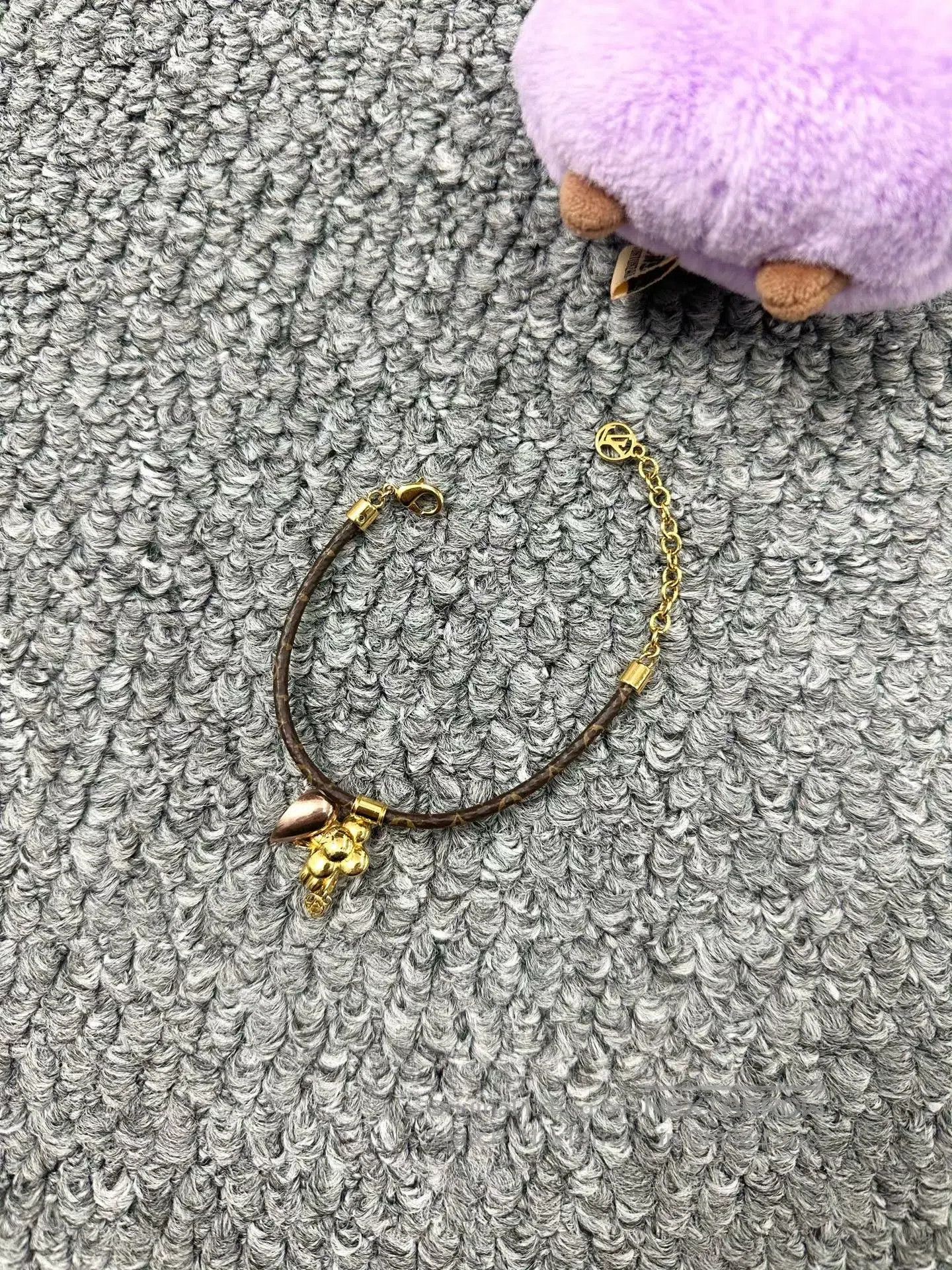 Louis Vuitton Louis Vuitton Valentine's day sunflower bracelet| Size ONE SIZE - 2 Thumbnail