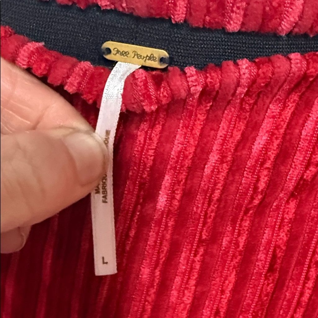 Free People NWOT Free People pull on velvet feel flare red pants sz Lg Size 32" / US 10 / IT 46 - 4 Thumbnail