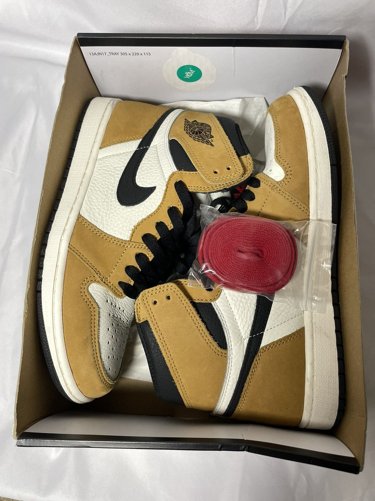 Jordan Brand × Nike Nike Air Jordan 1 Retro High OG Rookie of Year 2018 Size 8 Size US 8 / EU 41 - 7 Thumbnail