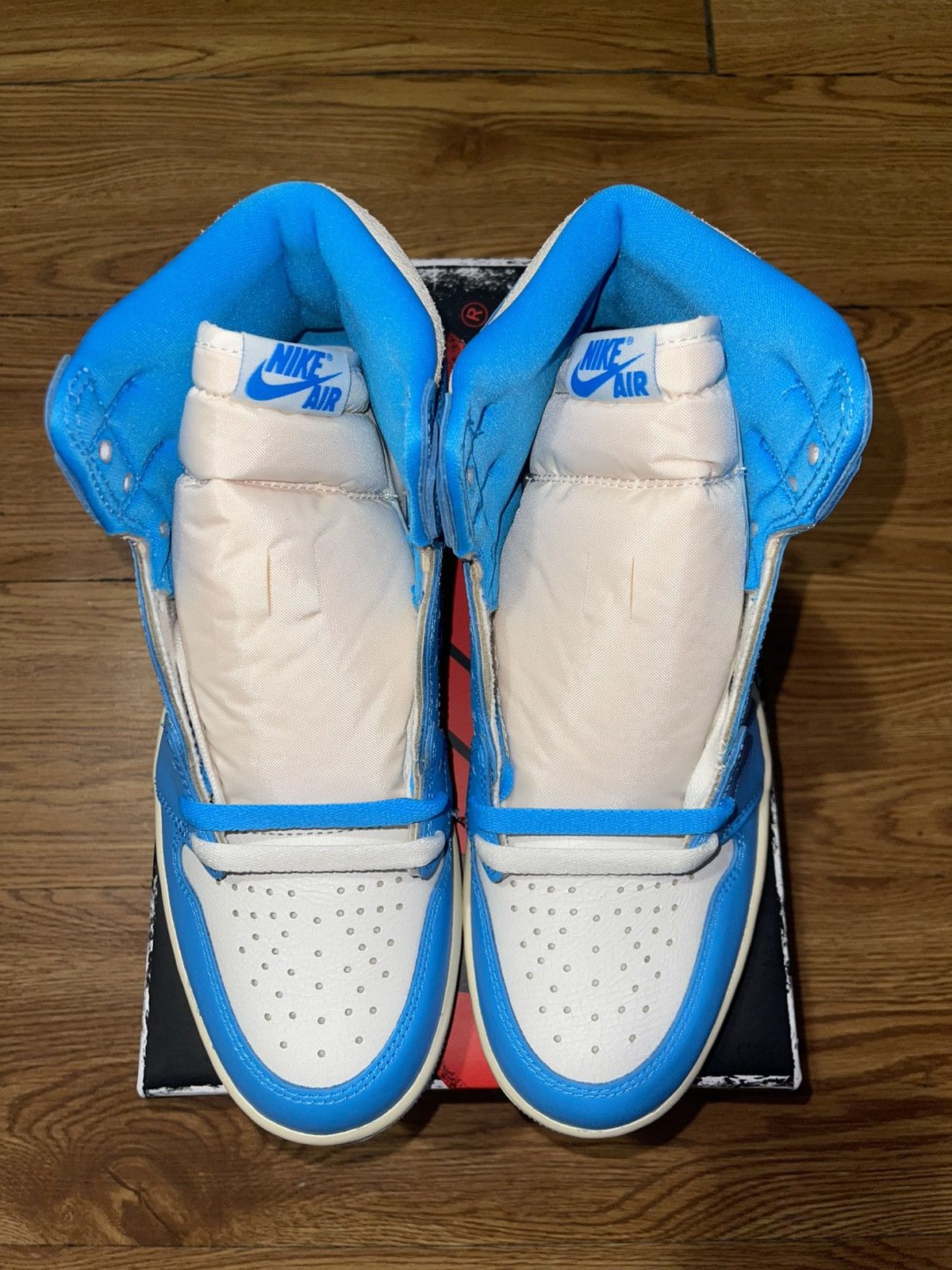 Jordan Brand × Nike Nike Air Jordan Retro 1 “UNC Reimagined” size 8 Men’s Size US 8 / EU 41 - 3 Thumbnail