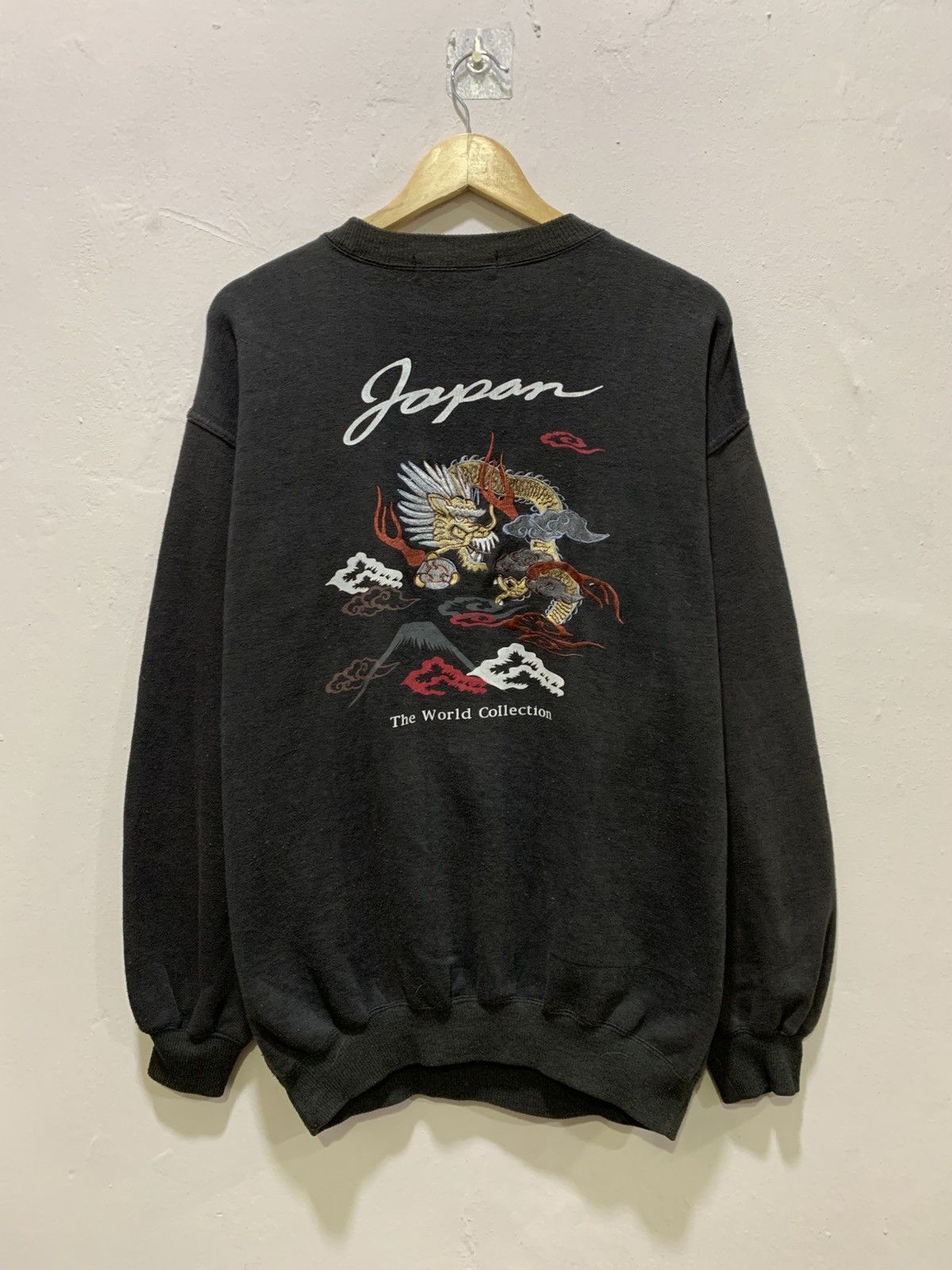 Japanese Brand Vintage Sukajan Dragon Japan Embroidery Crewneck Size US L / EU 52-54 / 3 - 1 Thumbnail