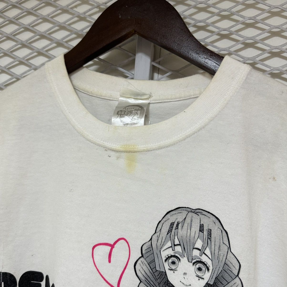 Anime RARE DEMON SLAYER "MITSURI KANROJI" WHITE TEE Size US XL / EU 56 / 4 - 3 Thumbnail