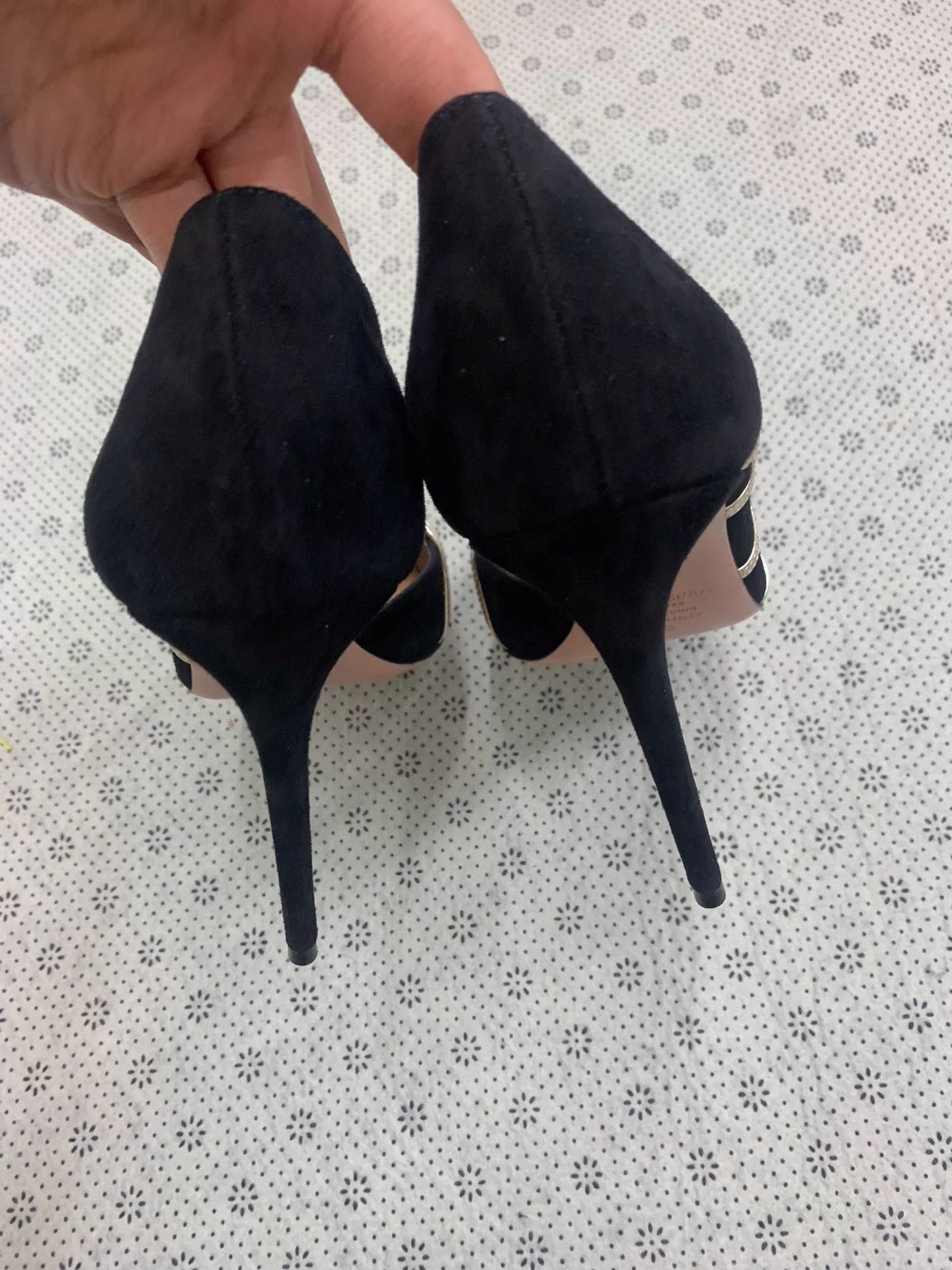 Aquazzura Aquazzura Pineapple Runway Stiletto Gold Suede Black 39 Size US 8.5 / IT 38.5 - 3 Thumbnail