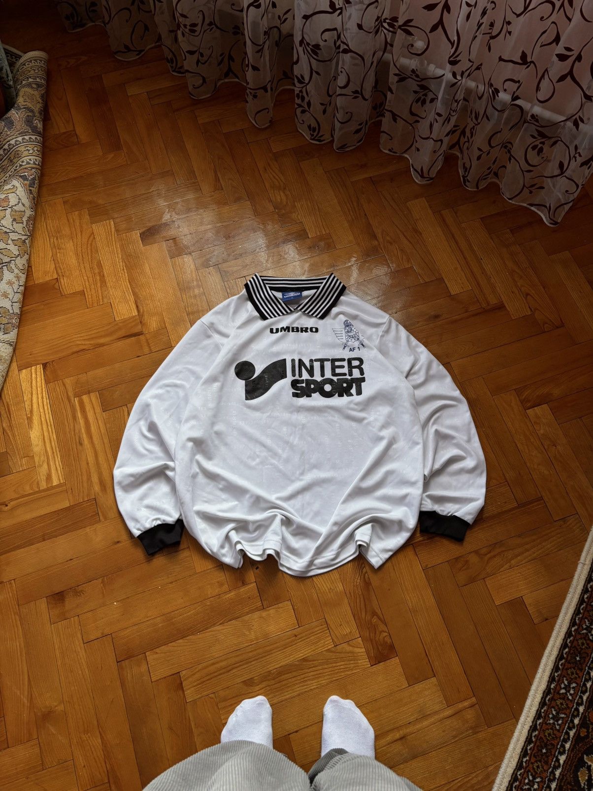 Umbro Vintage Umbro InterSport Monogram Longsleeve Polo Size US XL / EU 56 / 4 - 3 Thumbnail