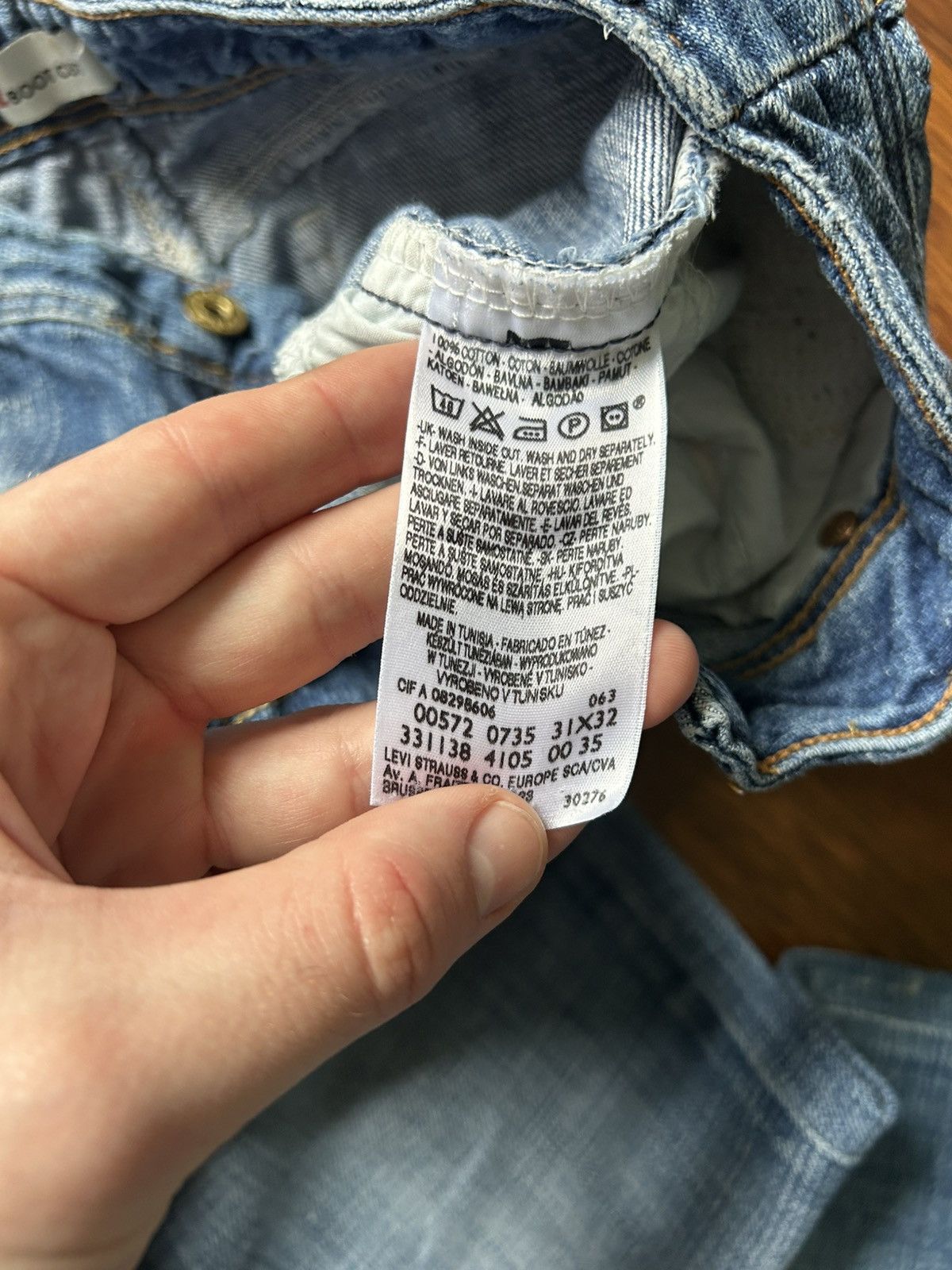 Levi's Vintage Levis 572 Boot Cut Denim Jeans Distressed Flared Y2K Size US 31 - 5 Thumbnail