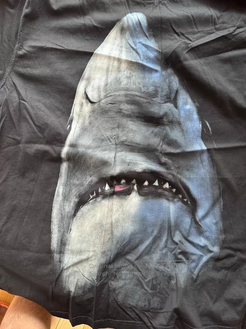 Givenchy Givenchy Shark short-sleeved Size US M / EU 48-50 / 2 - 3 Thumbnail