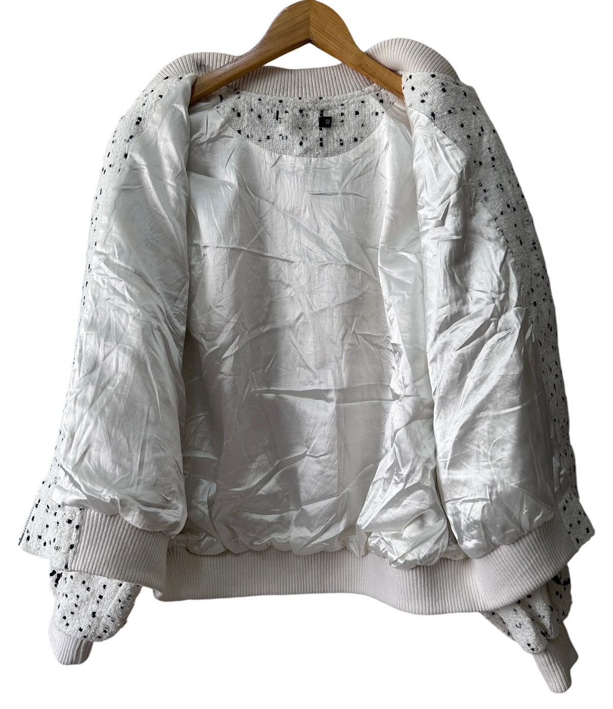Vintage Vintage Custom Coco Chanel White Jacket Size US M / EU 48-50 / 2 - 6 Thumbnail