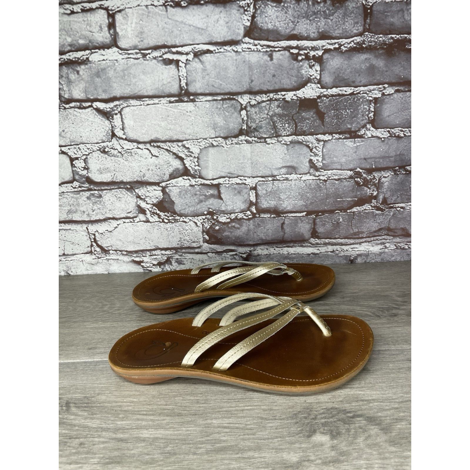 Olukai Olukai “U’i” Gold Leather Double Strap Flip Flops Sandals Wo Size US 8 / IT 38 - 16 Thumbnail