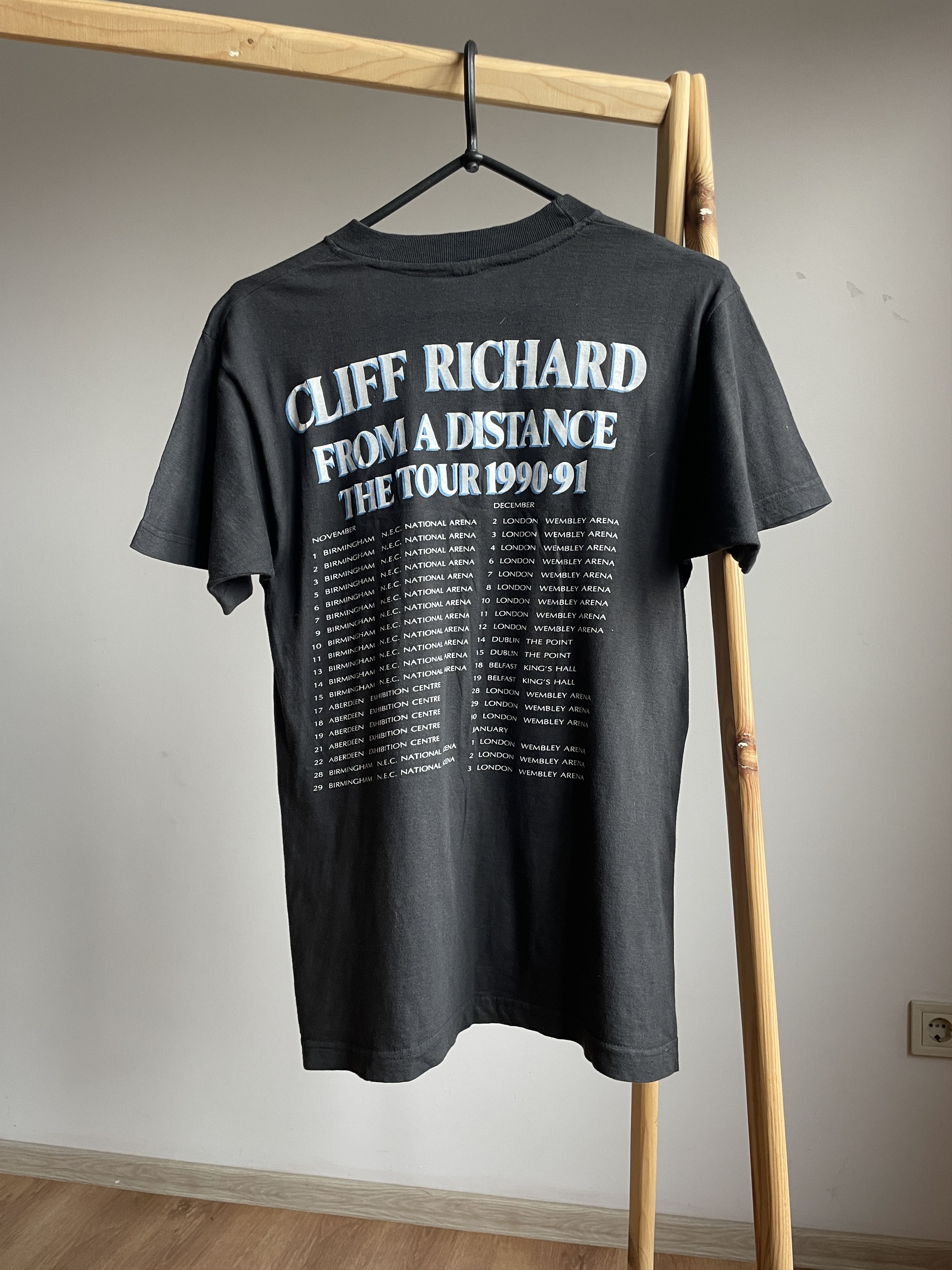 Band Tees × Vintage Cliff Richard From The Distance 1990-1991 Tour T-Shirt Size US S / EU 44-46 / 1 - 2 Thumbnail