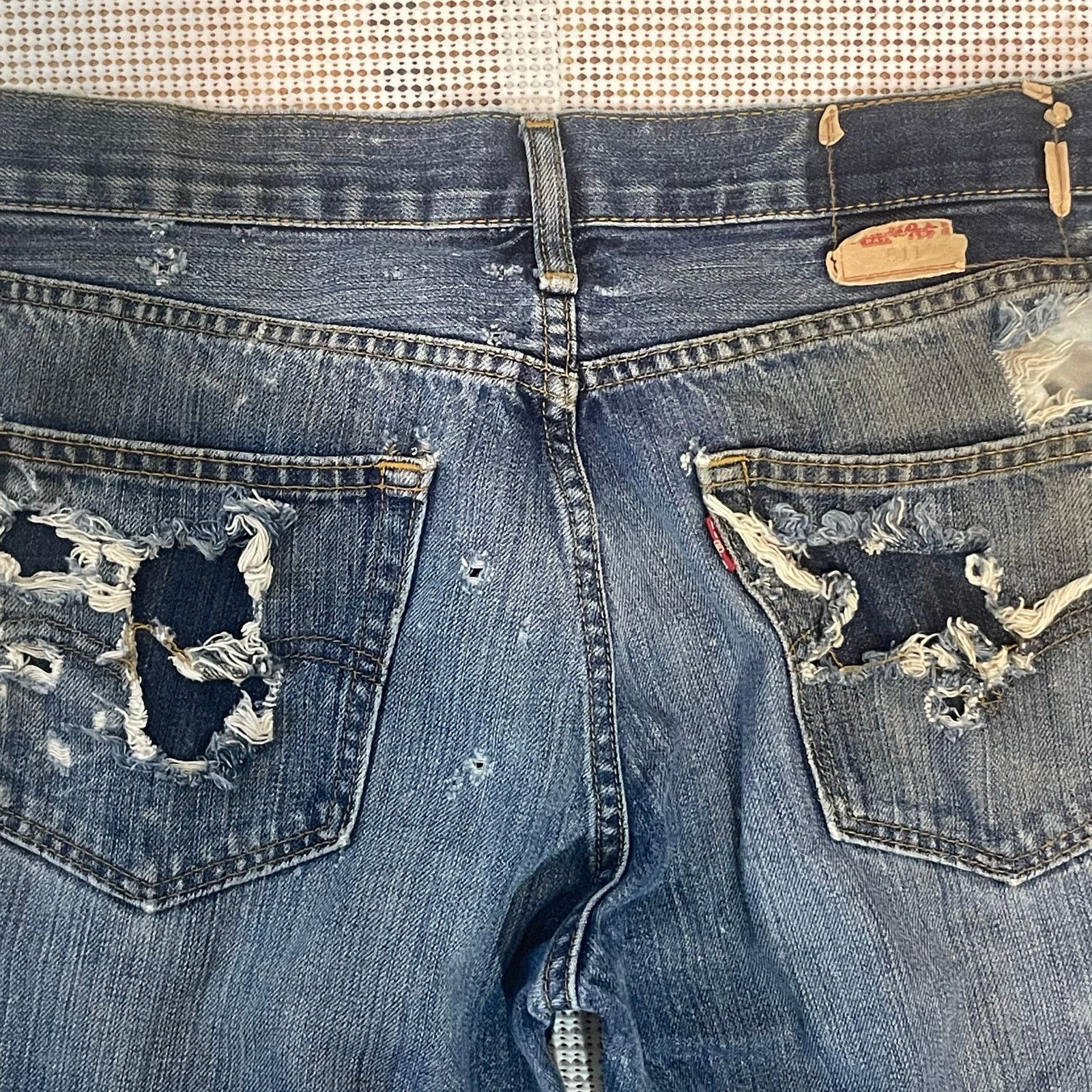 Levi's Levis 32x34 Destroyed Denim Jeans Mens Thrashed Tattered Size US 32 / EU 48 - 3 Thumbnail