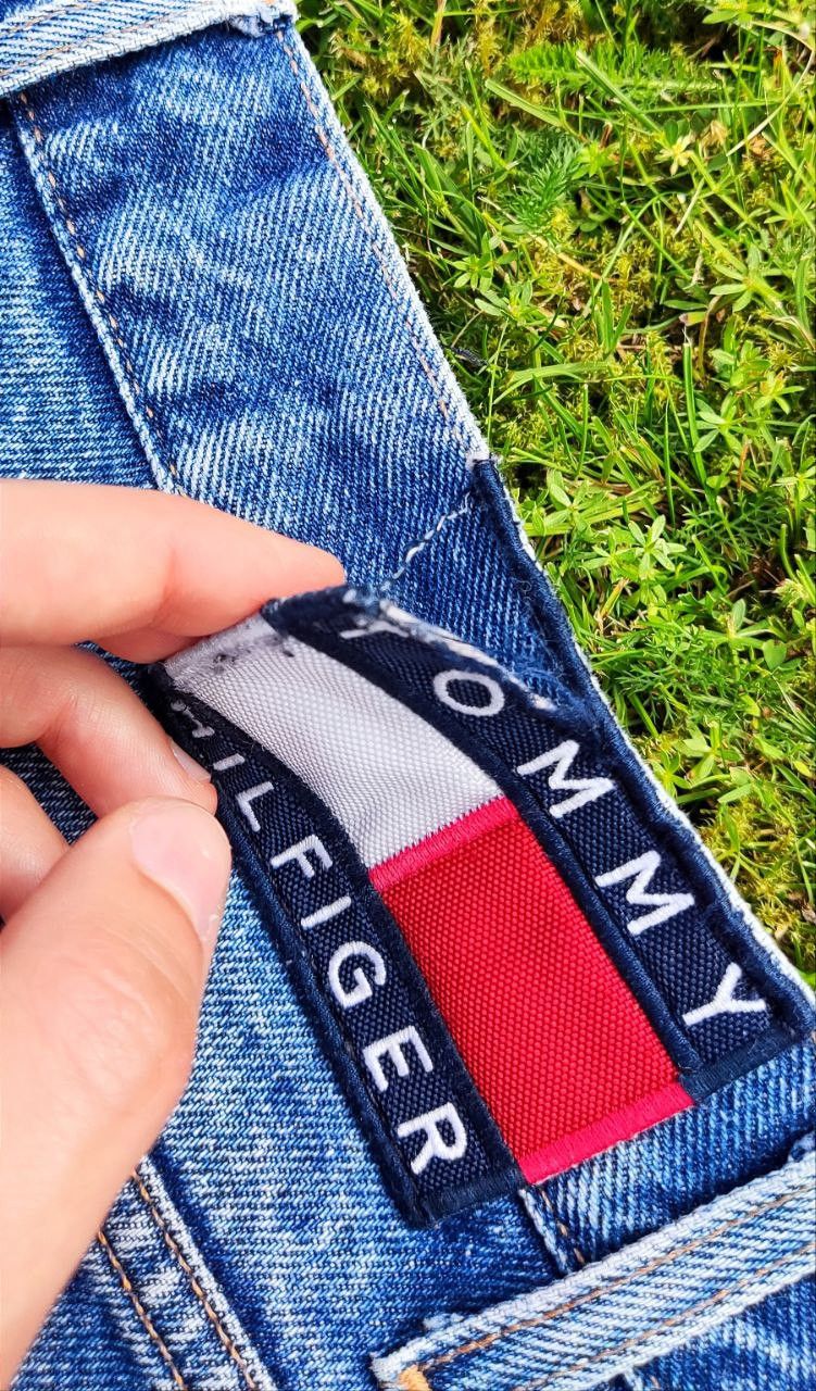 Tommy Hilfiger Vintage Tommy Jeans High Waist Blue, Embroidered Logo, 1999 Size US 33 - 12 Thumbnail