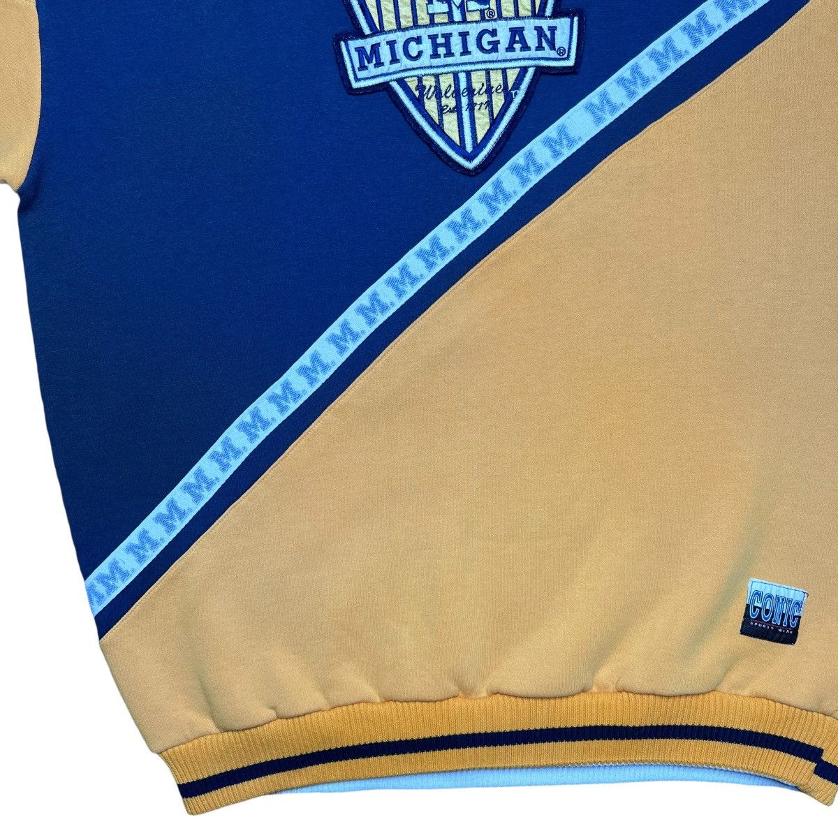 NCAA × Vintage 90s NCAA Michigan Wolverines Shield Conic Sweatshirt Size US XL / EU 56 / 4 - 8 Thumbnail