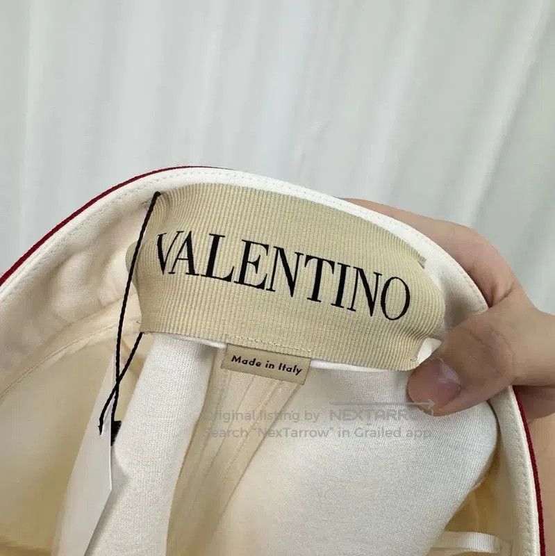 Valentino Valentino Summer White Wool Logo Shorts . Size 27" / US 4 / IT 40 - 5 Thumbnail