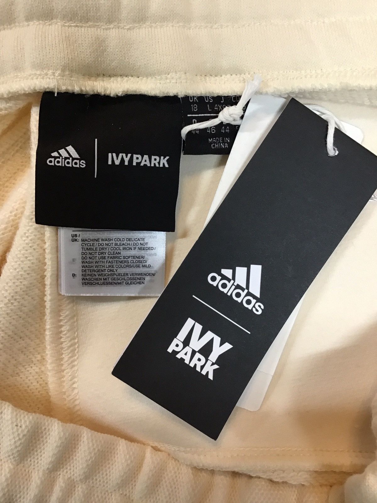 Adidas × Ivy Park Adidas IVY PARK Cargo Sweatpants (Ecru Tint/Maroon) Size US 34 / EU 50 - 5 Thumbnail