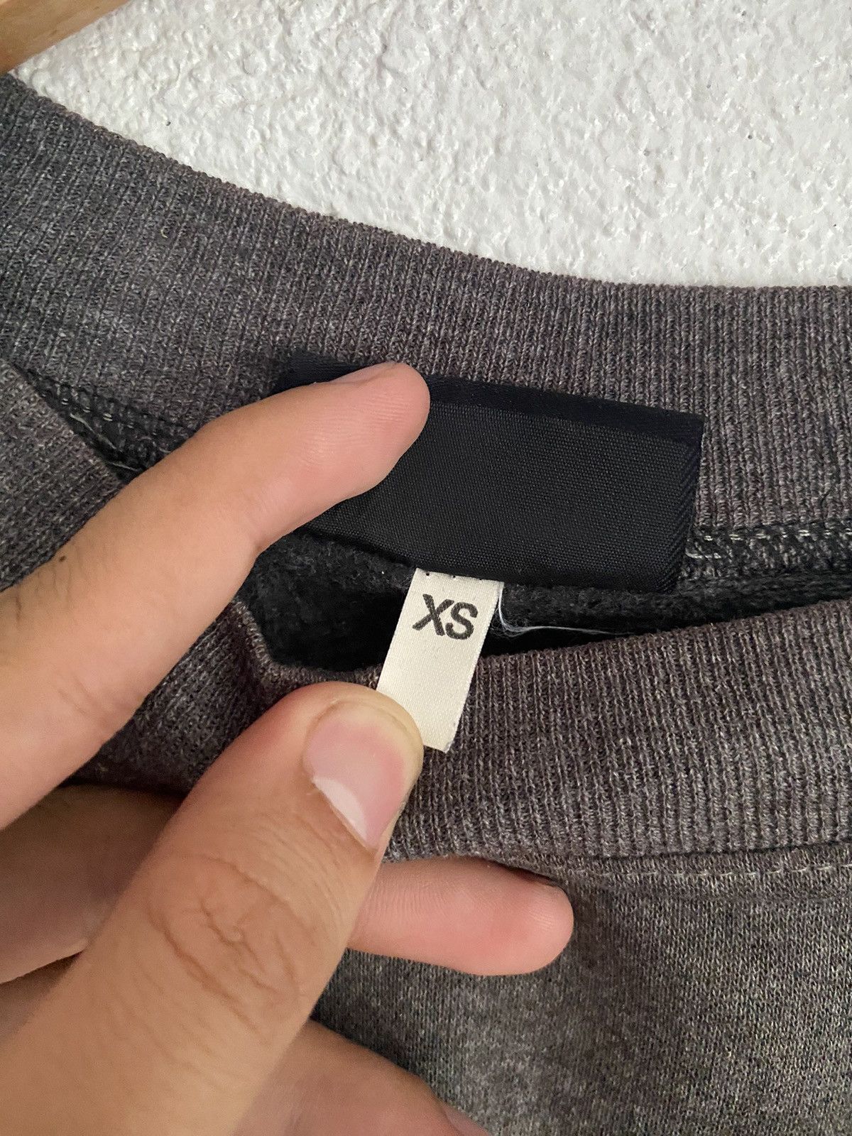 Yves Saint Laurent Vintage Yves Saint Laurent Embroidered Gray Sweater Size US XS / EU 42 / 0 - 5 Thumbnail