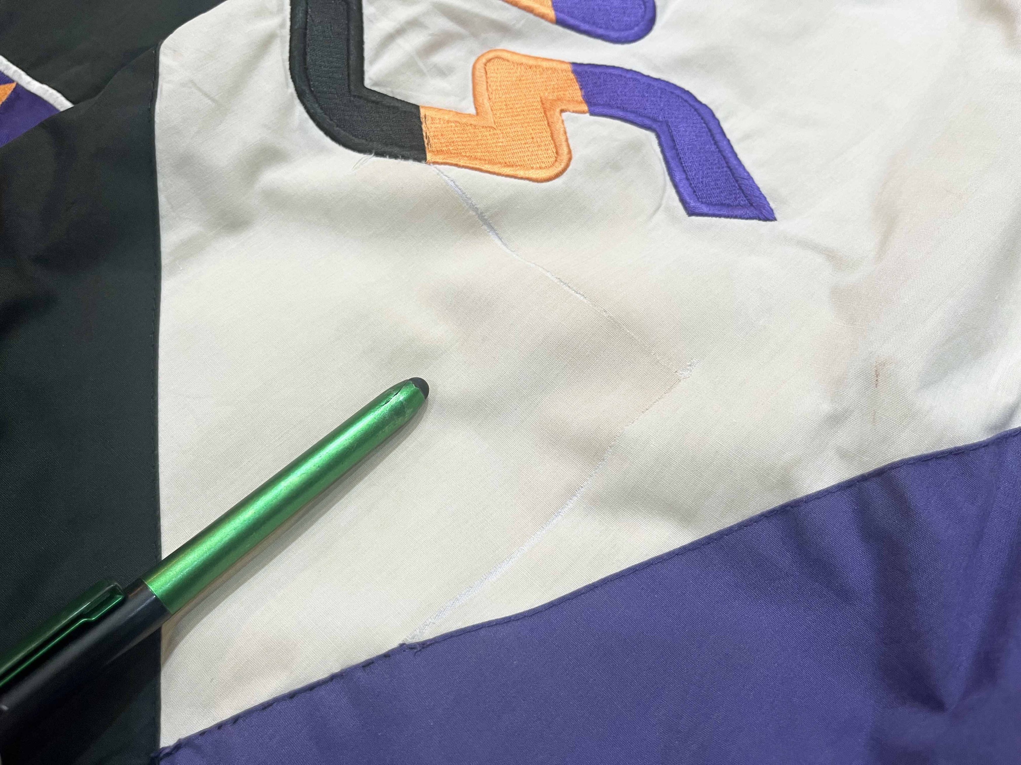 Pro Player Vintage Pro Player Phoenix Suns NBA Full Zip Puffer Jacket Size US L / EU 52-54 / 3 - 17 Thumbnail