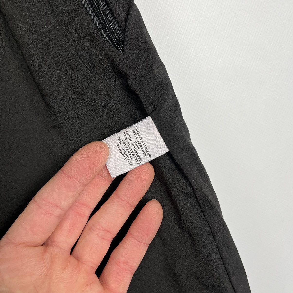 Diane von Furstenberg Ladies Diane Von Fustenberg Avant-Garde Leather Midi Skirt Size 30" / US 8 / IT 44 - 20 Thumbnail