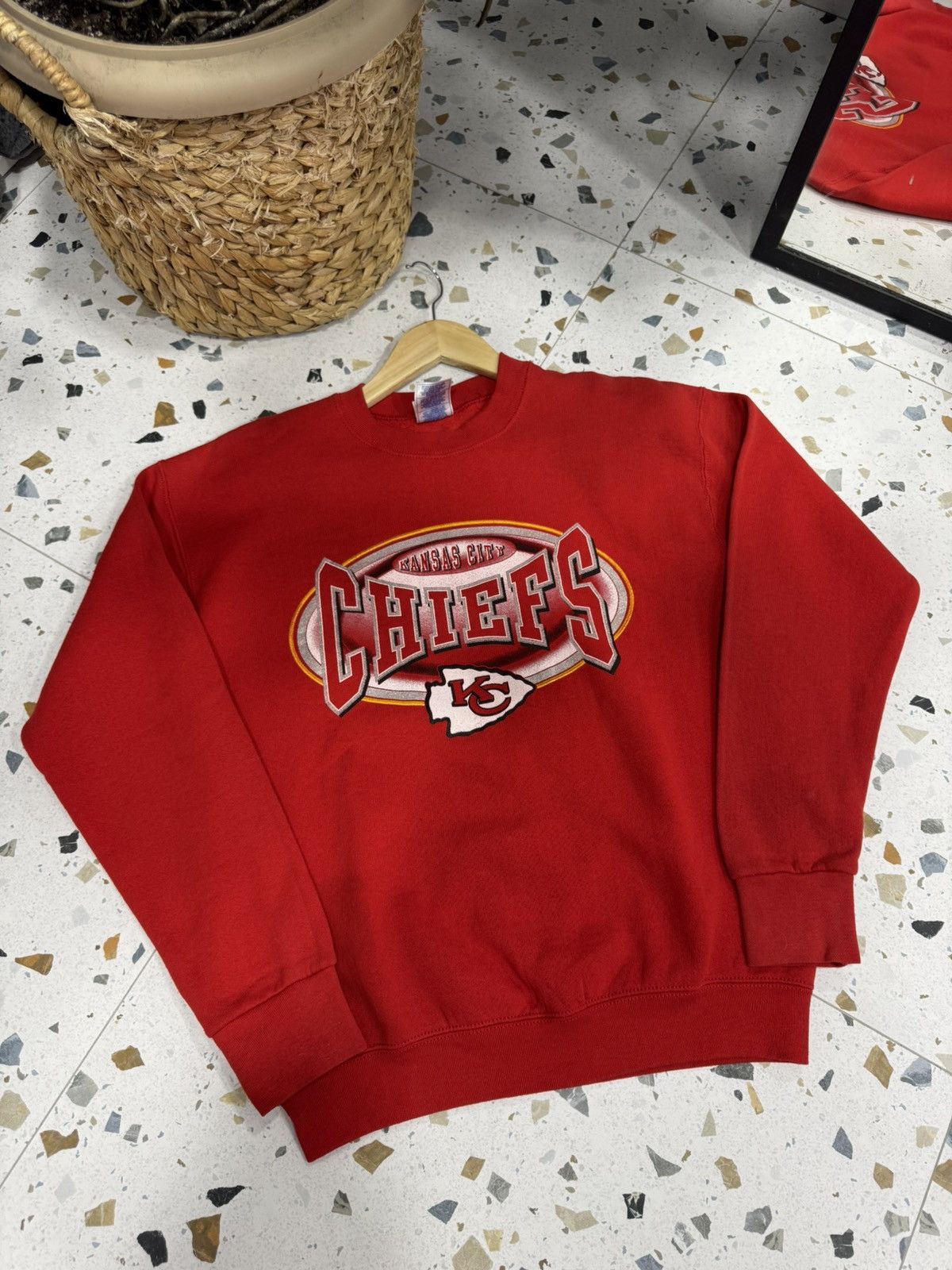 Vintage Chiefs Kansas City vintage sweatshirt size M Size US M / EU 48-50 / 2 - 2 Thumbnail