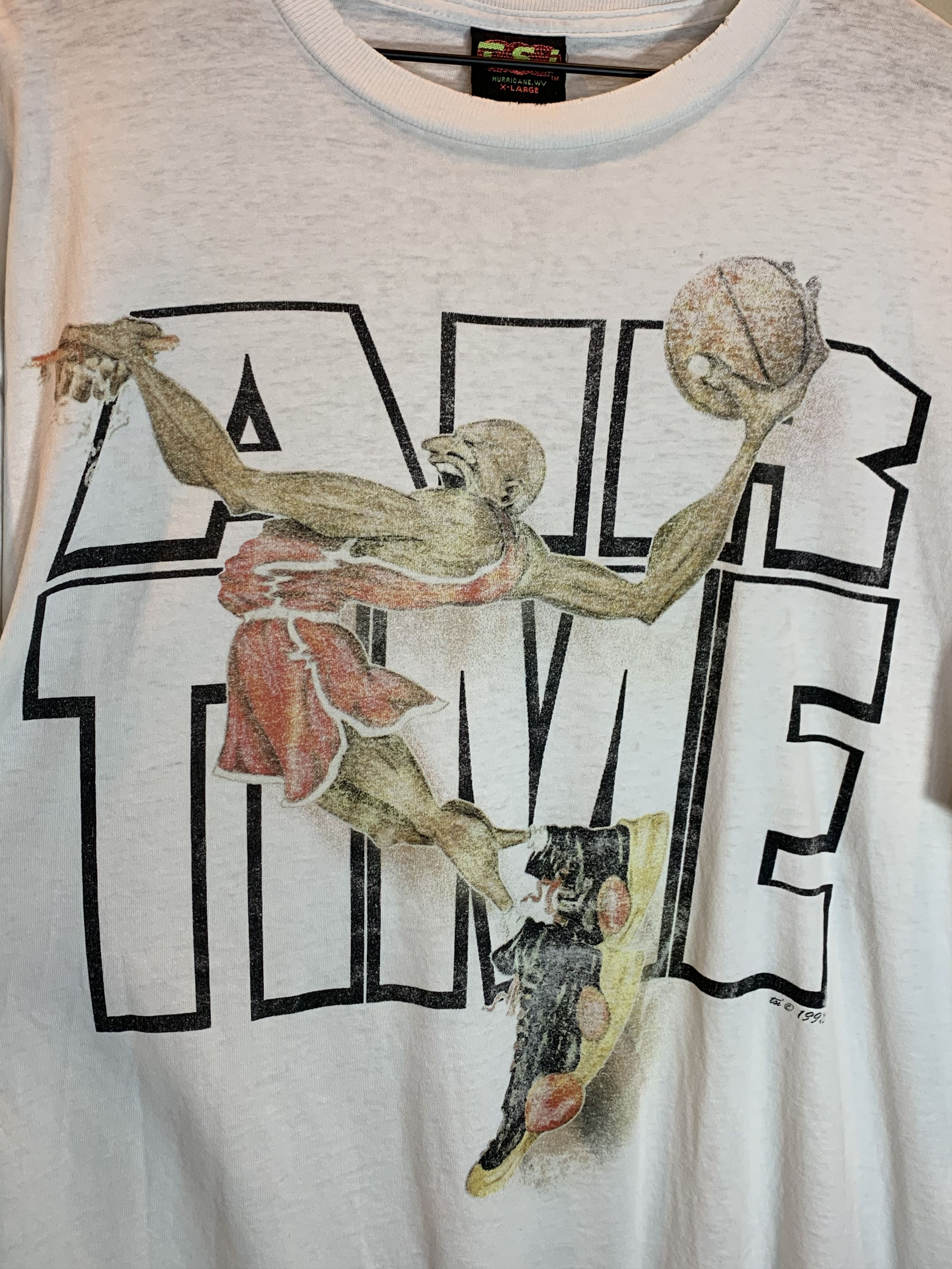 Vintage RARE Vintage 90’s Air Time Basketball Dunk Art Faded T-Shirt Size US XL / EU 56 / 4 - 2 Thumbnail