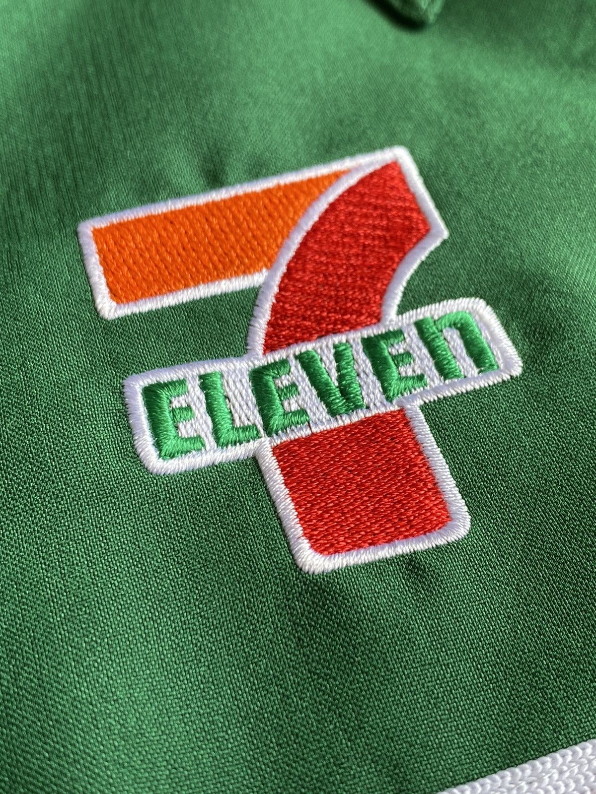 Japanese Brand × Vintage VTG 7-ELEVEN Uniform Shirt/Jacket Zip Up Size US L / EU 52-54 / 3 - 8 Thumbnail
