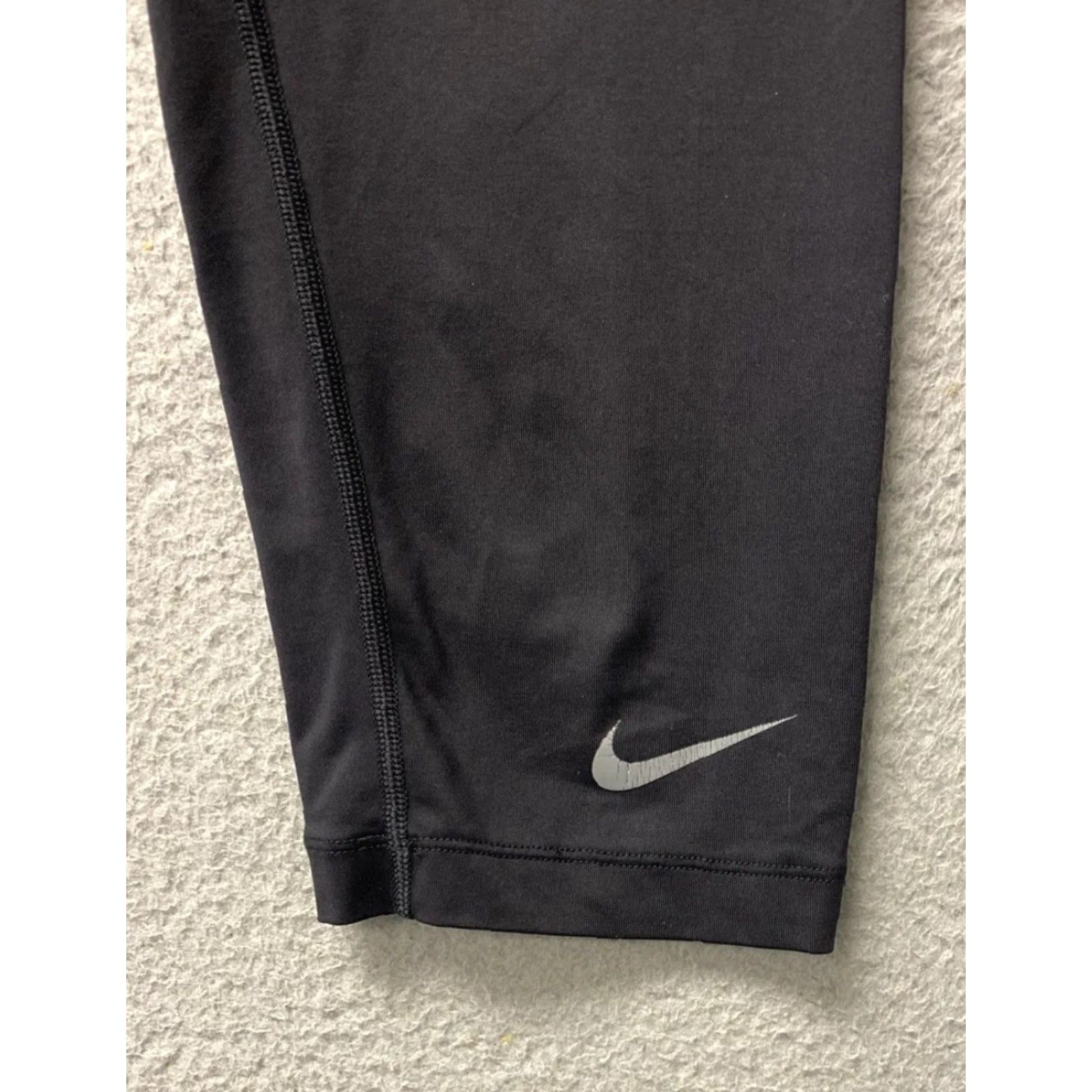 Nike Nike Pro Combat Pants Womens Leggings M Capri Black Training Athletic /107-42 Size 32" / US 10 / IT 46 - 2 Thumbnail