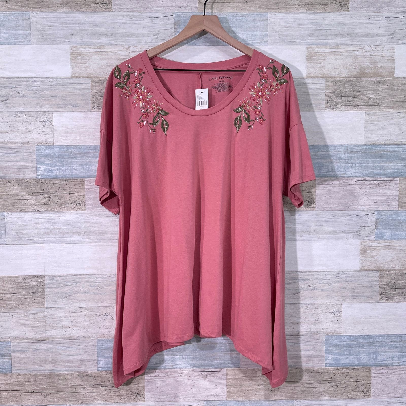 Other LANE BRYANT Embroidered Sharkbite Hem Top Womens Plus 18 20 Size 3XL / US 20-22 - 2 Thumbnail