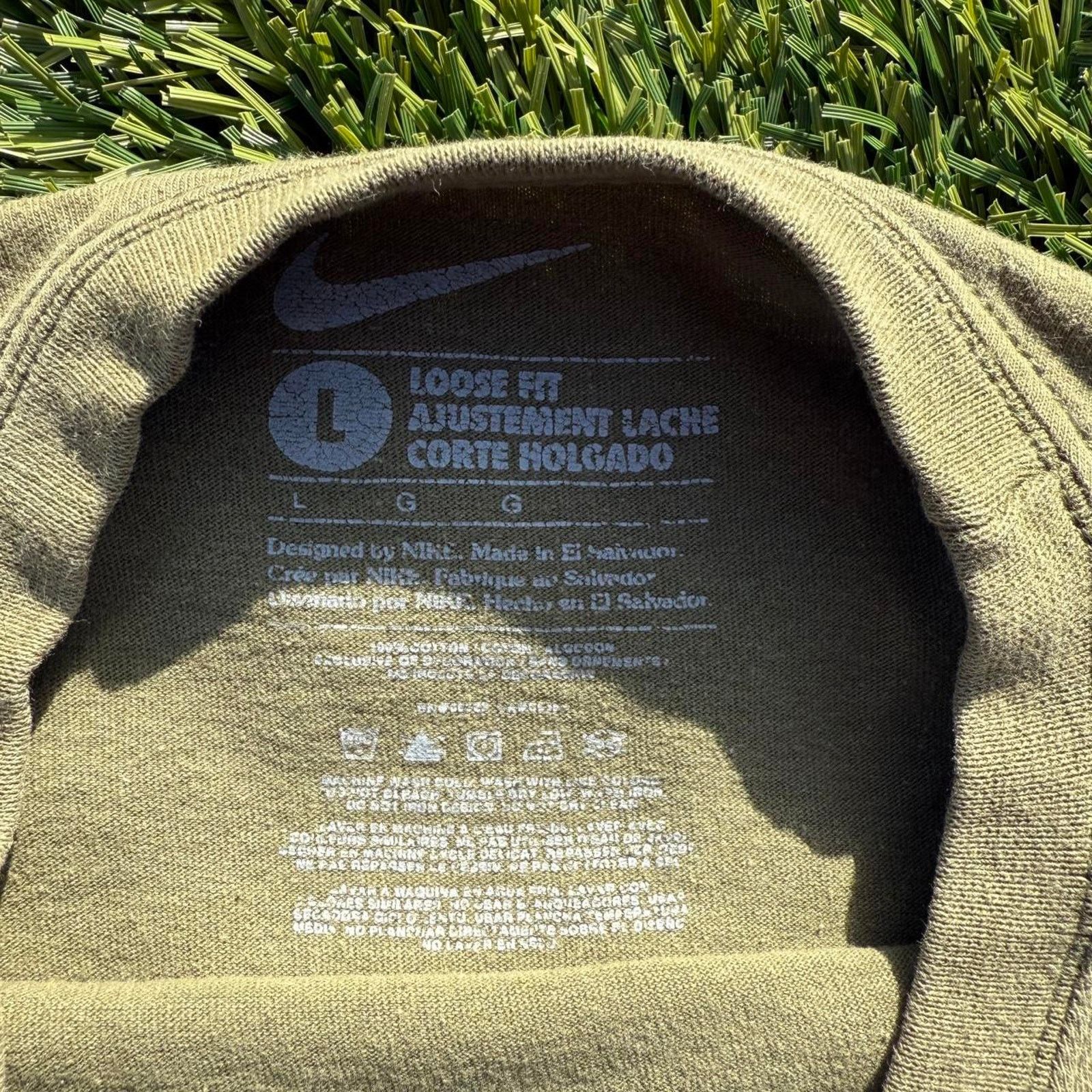 Nike Vintage 00s Nike Swoosh Tee Green Embroidered Size L Men's Size US L / EU 52-54 / 3 - 3 Thumbnail