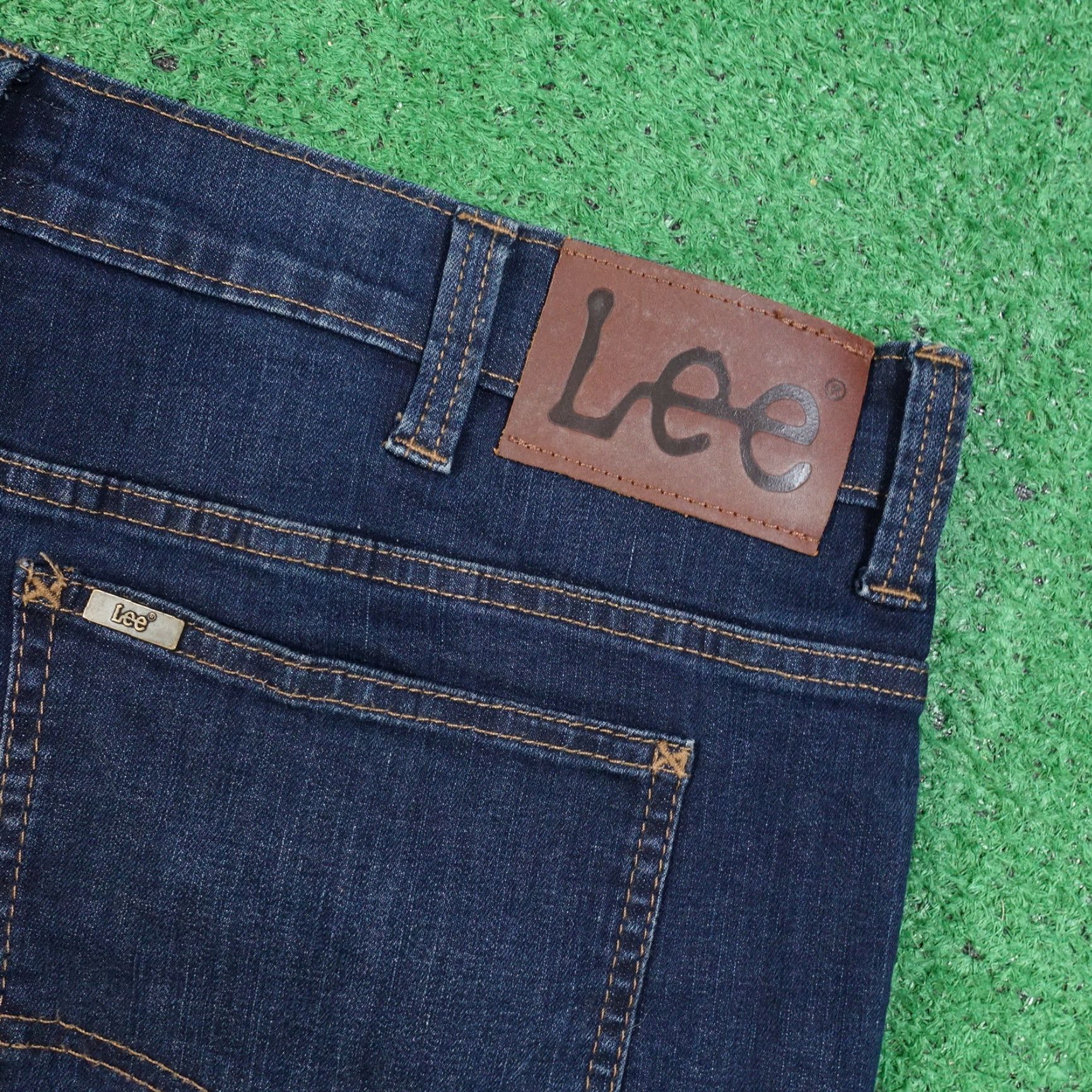Lee LEE LEM LUKE DENIM BLUE JEANS MENS SIZE 38 Jeans Mens 38 Blue Denim Regular 5-Pocket Belt Loops Cotton Zip Inseam 31 Vintage No Size US 38 / EU 54 - 6 Thumbnail