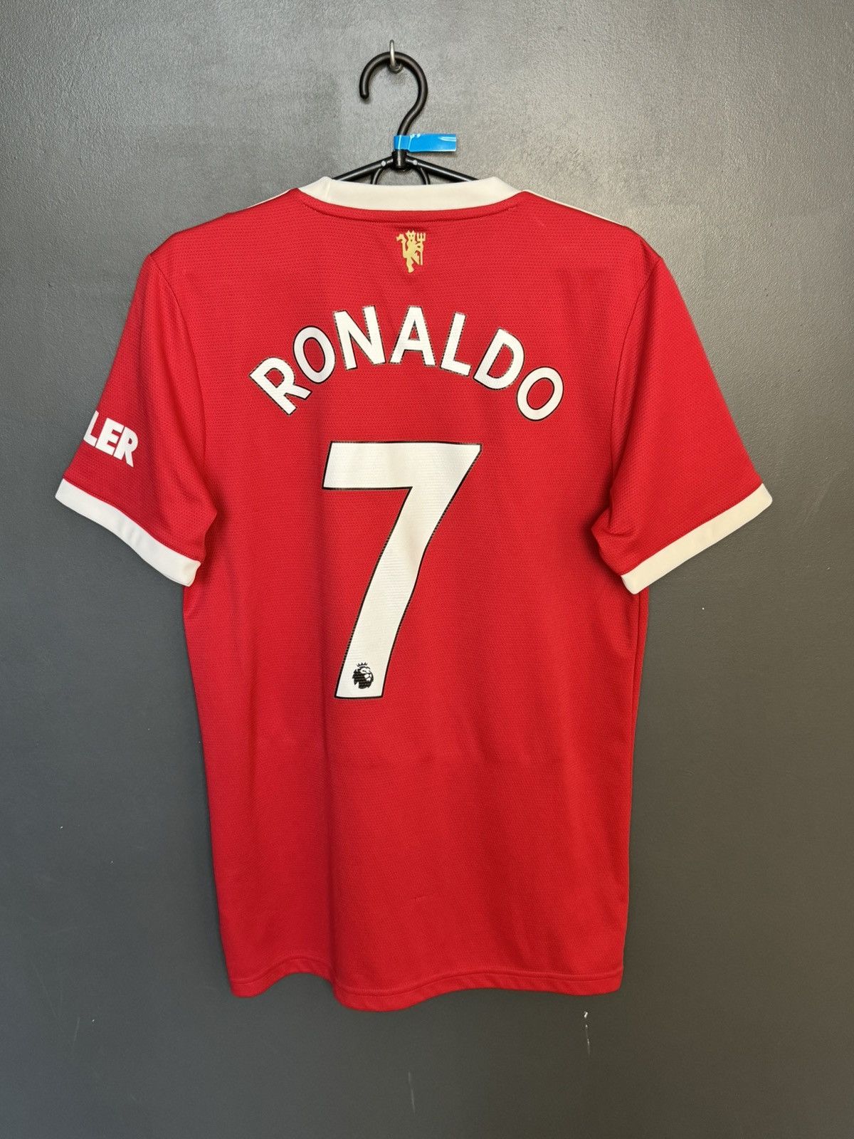 Manchester United 21/22 Home Ronaldo Football Jersey