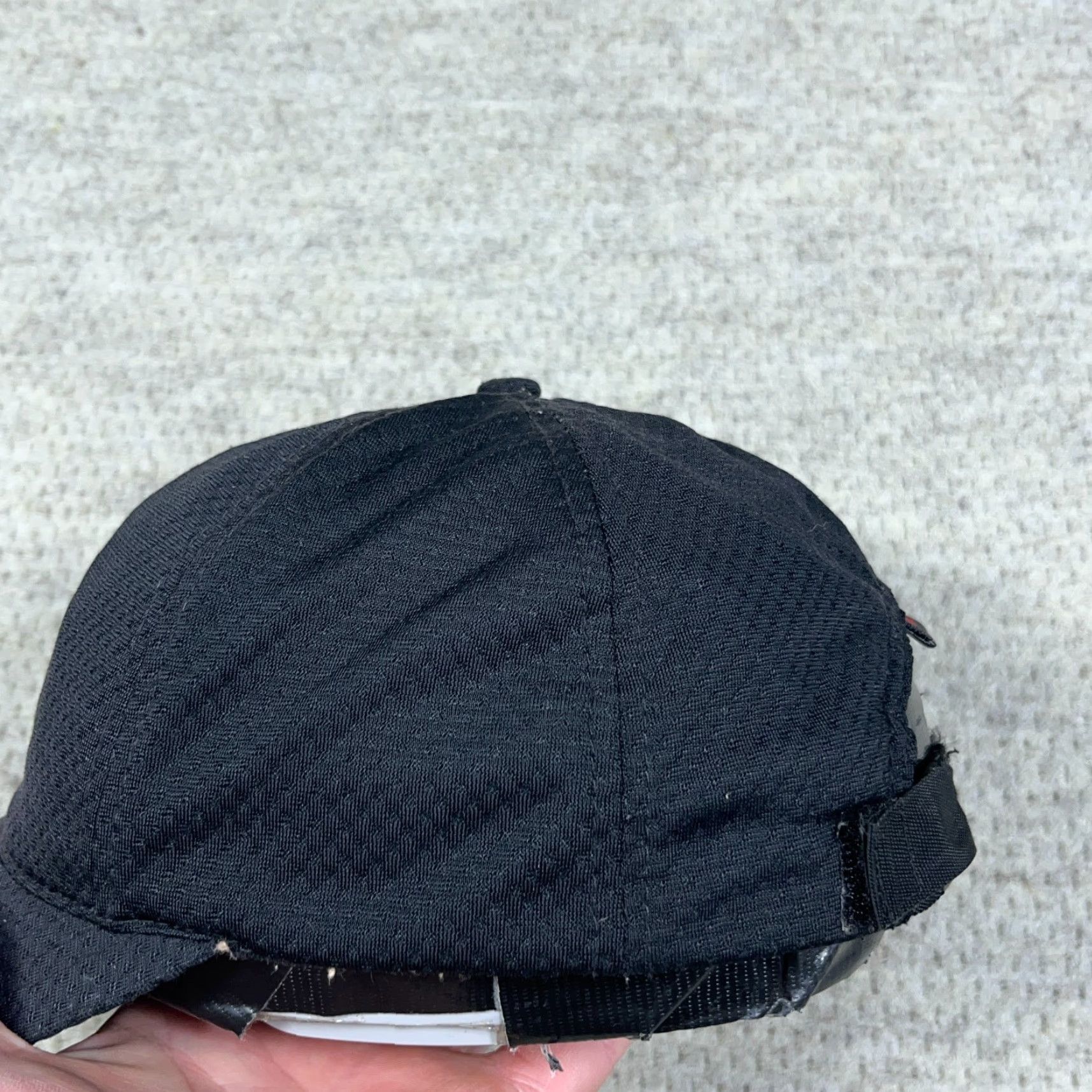 Nike VINTAGE Nike Hat Cap Strap Back Black Center Swoosh Basketball Dad Damaged Size ONE SIZE - 5 Thumbnail