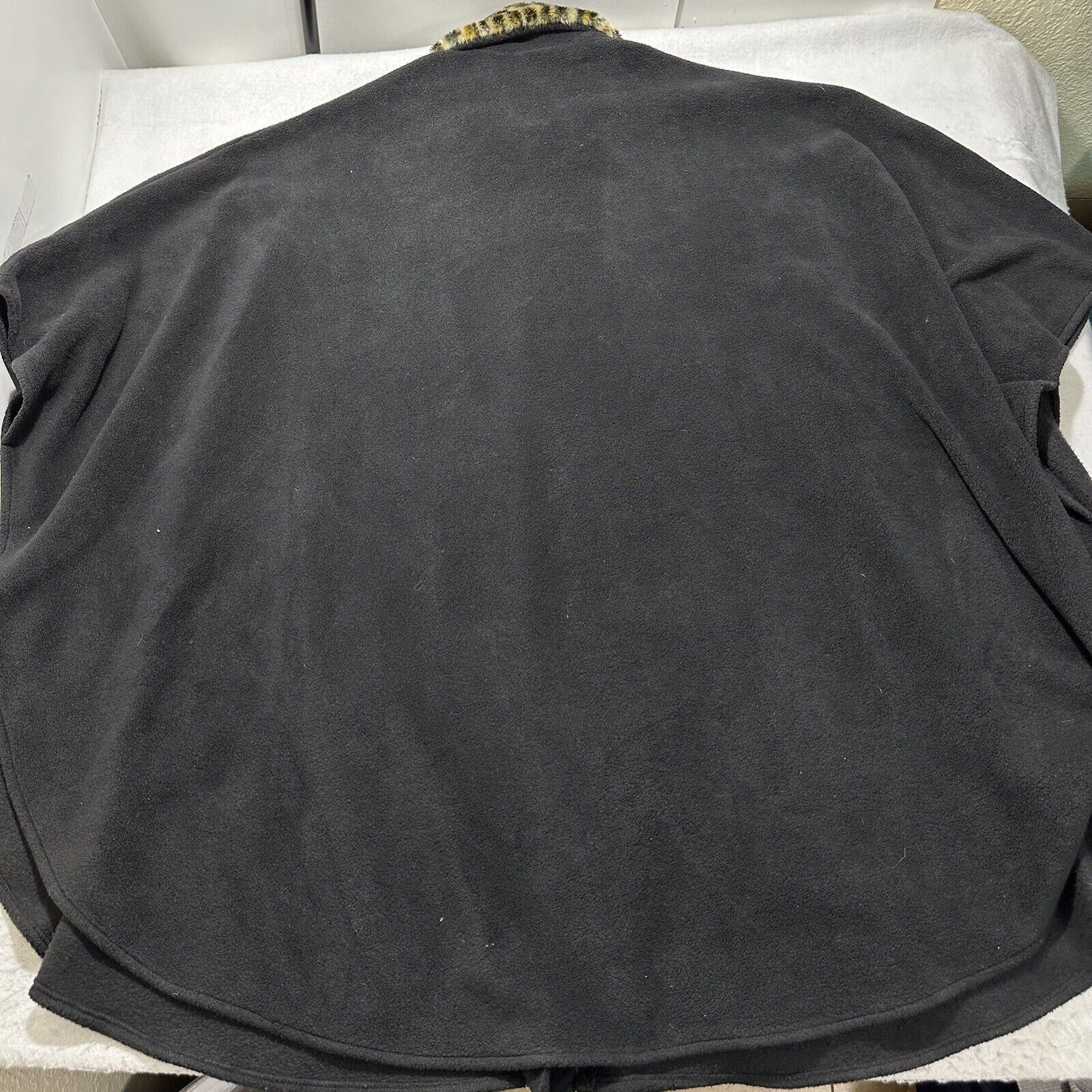 Other Worthington One Size Fleece Cape Poncho Faux Fur Leopard Size ONE SIZE - 10 Thumbnail