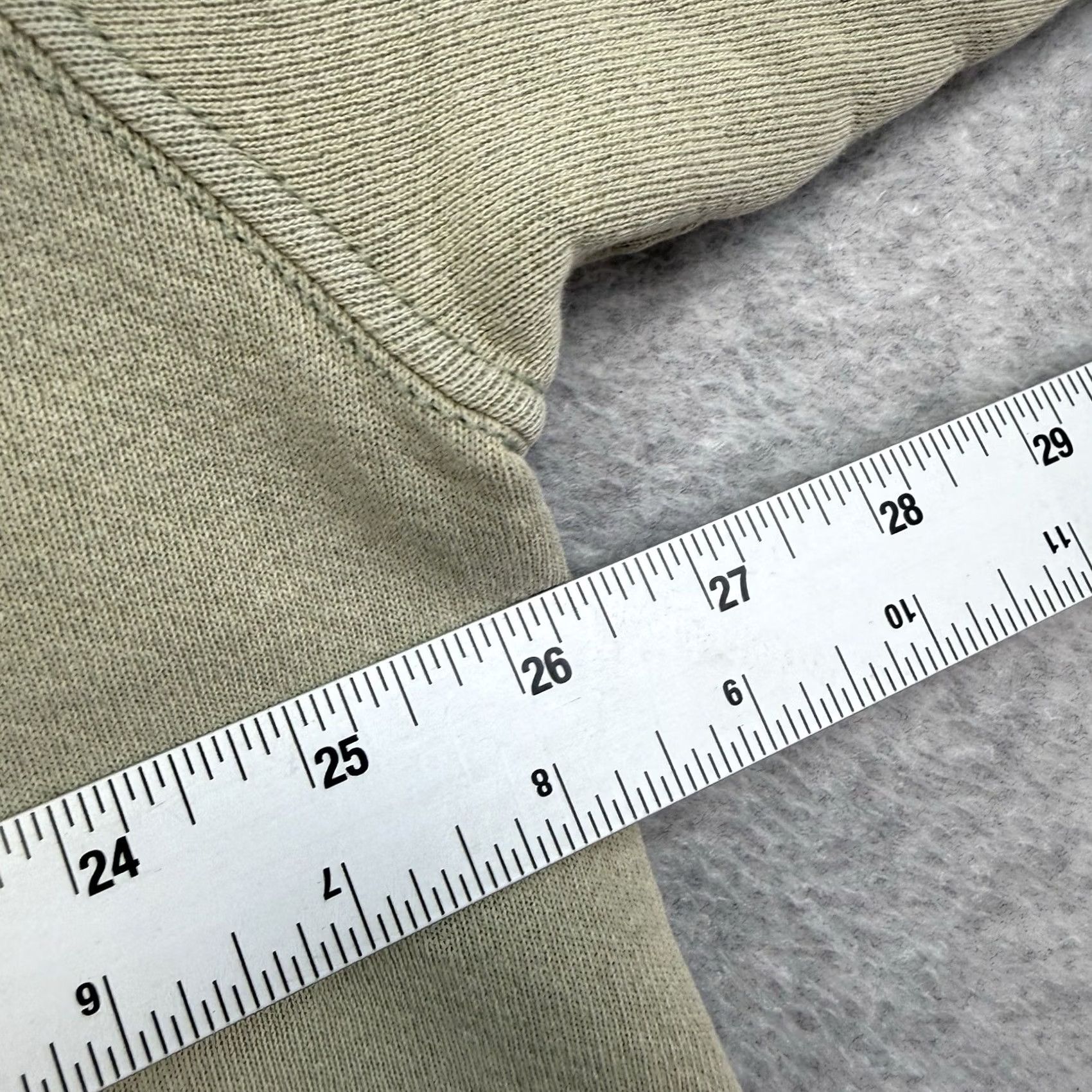 Nike VINTAGE Nike Embroidered Mini Swoosh Sage Green Crewneck XL Olive 90s Beige Sweatshirt Men’s Pullover Size US XL / EU 56 / 4 - 4 Thumbnail