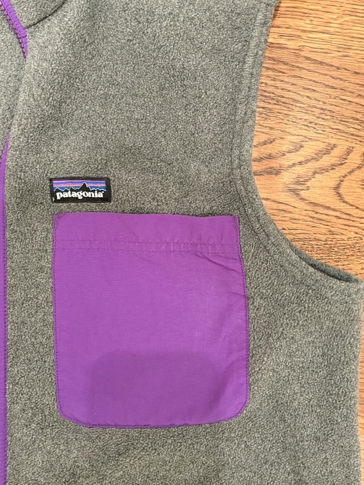 Patagonia Vest in Gray with Purple Accents Size US M / EU 48-50 / 2 - 4 Thumbnail