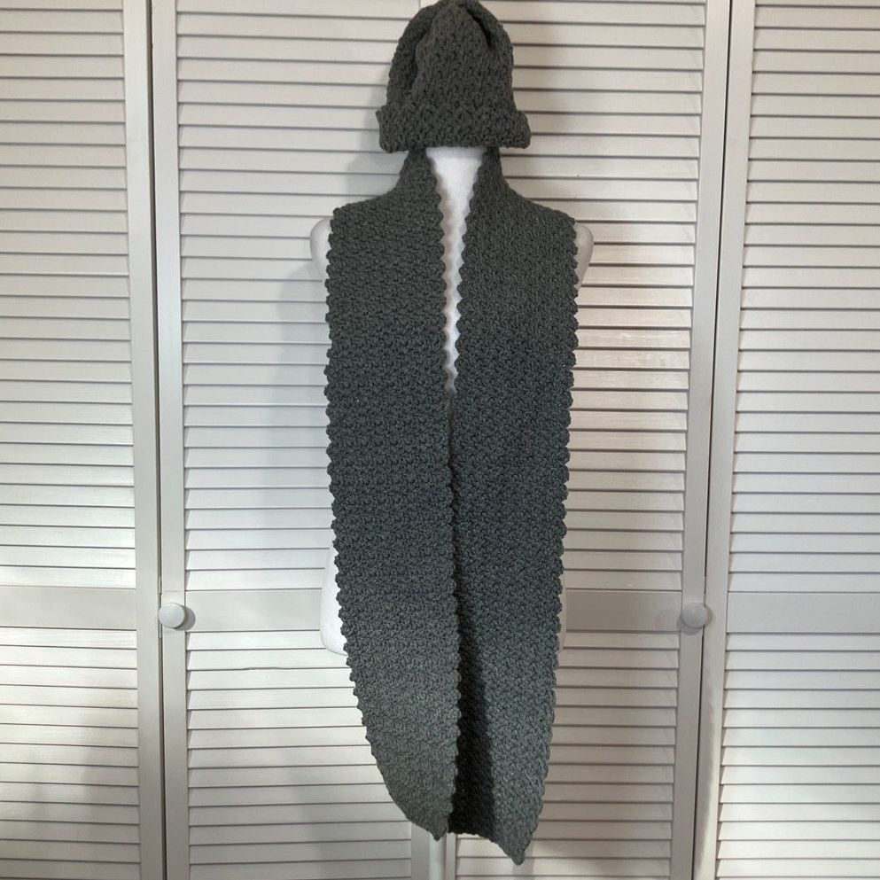 Handmade NWT Handmade Crocheted Gray Adult Matching Beanie Scarf 75” Size ONE SIZE - 3 Thumbnail