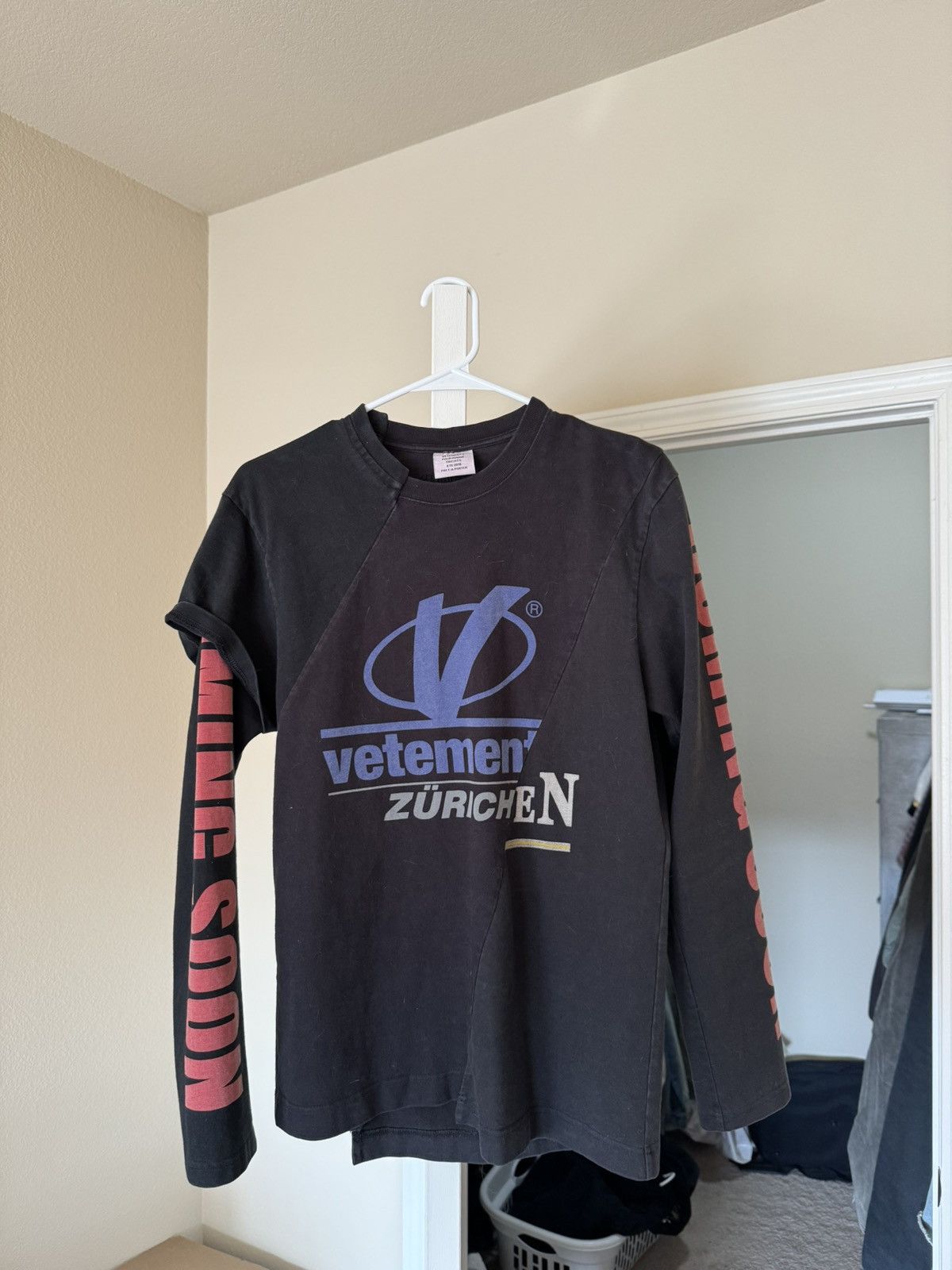 Vetements Zurichen Long Sleeve