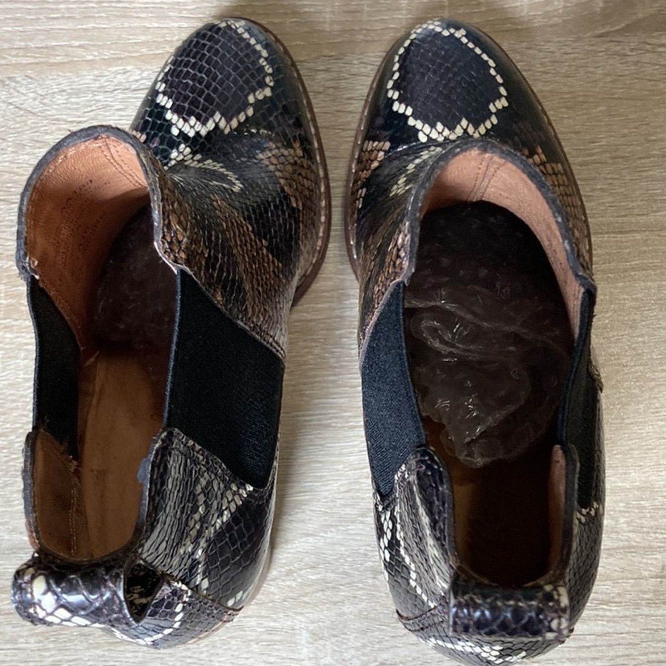 Madewell The Regan Ankle Boot US 5 Snake Embossed Leather Block Heel Size US 5 / IT 35 - 8 Thumbnail