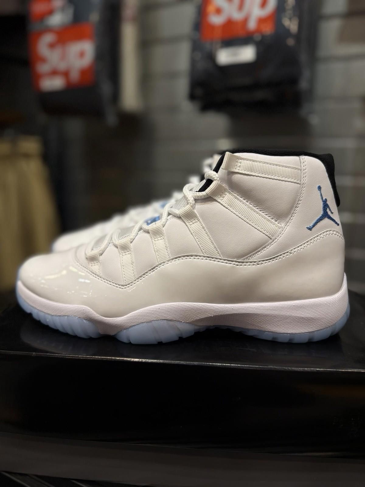 Jordan Brand Size 11 - Men Air Jordan 11 Retro 2024 Legend Blue Columbia Size US 11 / EU 44 - 7 Thumbnail