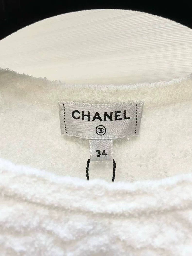 Chanel Chanel Embossed logo short sleeves Size XXS / US 00 / IT 34 - 2 Thumbnail