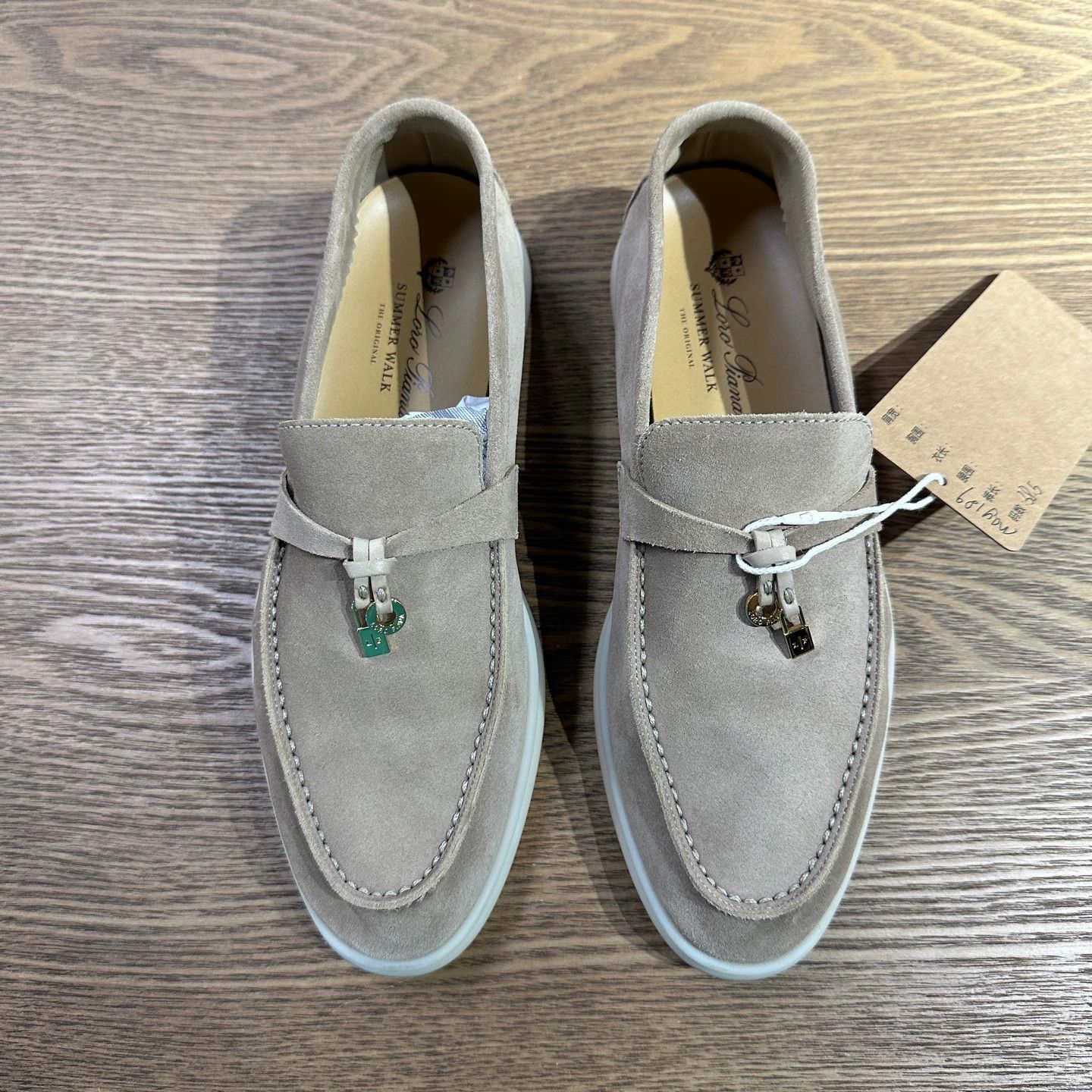 Loro Piana Loro Piana may189 Lambskin Classic Turnlock Loafer 38.5 Size US 8 / IT 38 - 2 Thumbnail