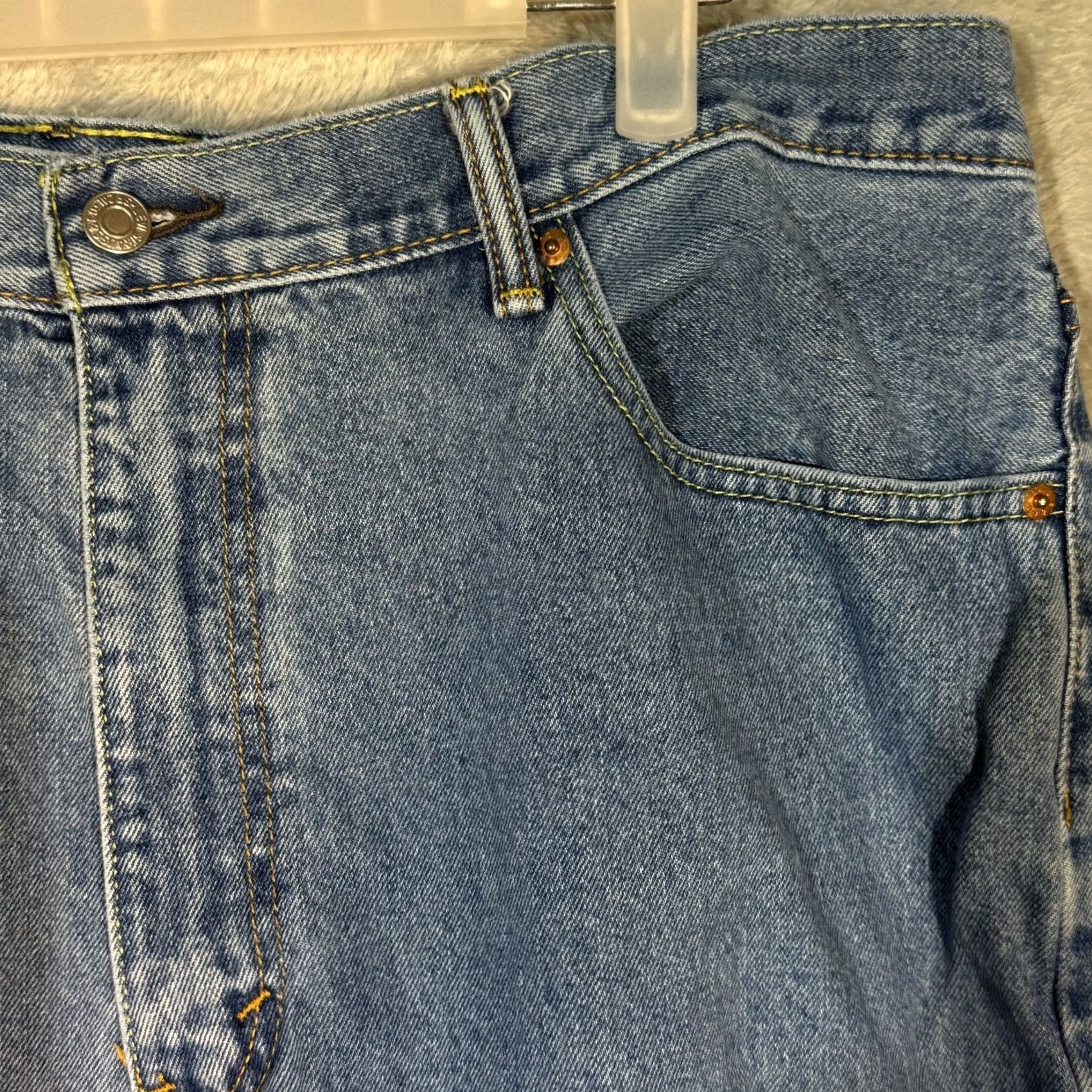 Levi's Levi’s 550 Jeans Men’s 40 x 32 Blue Denim Relaxed Fit Mid-Rise Straight Leg Shirt? Size US 40 / EU 56 - 4 Thumbnail