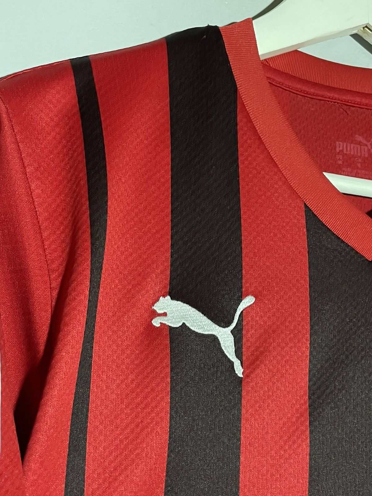 Puma AC Milan Puma 2021/22 Home Y2k Streetwear Football Shirt Size US M / EU 48-50 / 2 - 5 Thumbnail