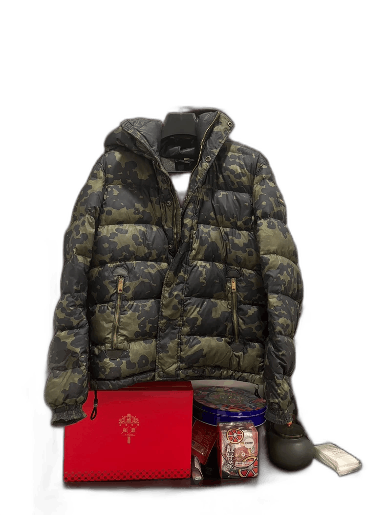 Burberry Burberry Camouflage Padded Jacket M Size Size US M / EU 48-50 / 2 - 1 Thumbnail