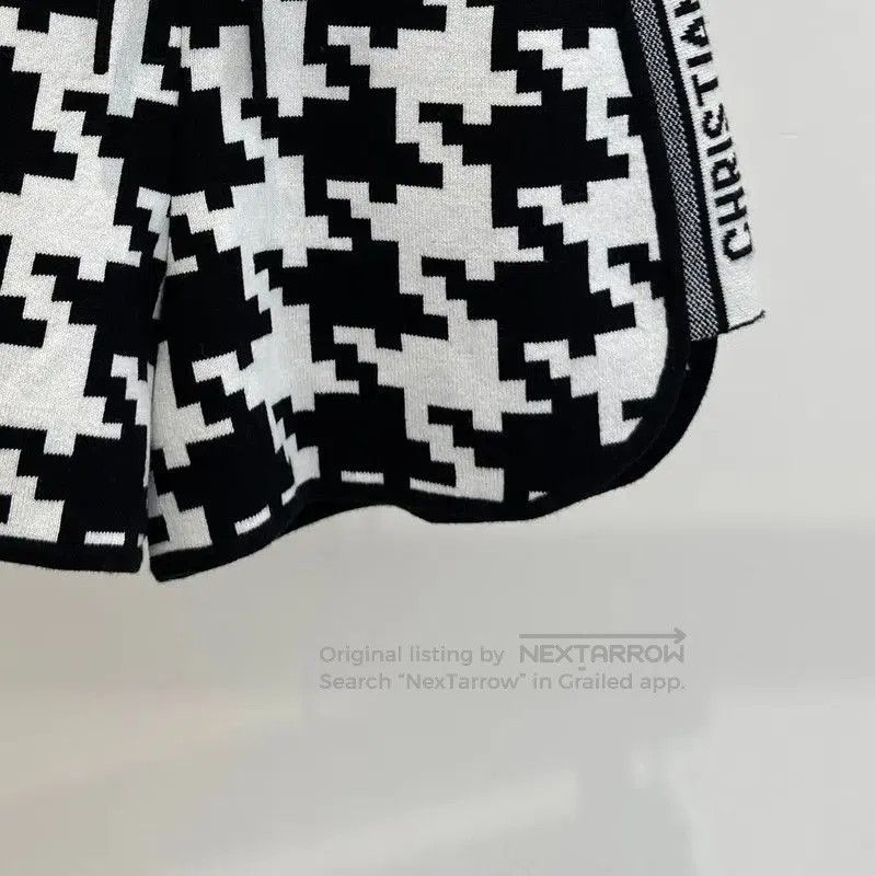 Dior Dior Summer Black and White Houndstooth Shorts . Size 27" / US 4 / IT 40 - 3 Thumbnail